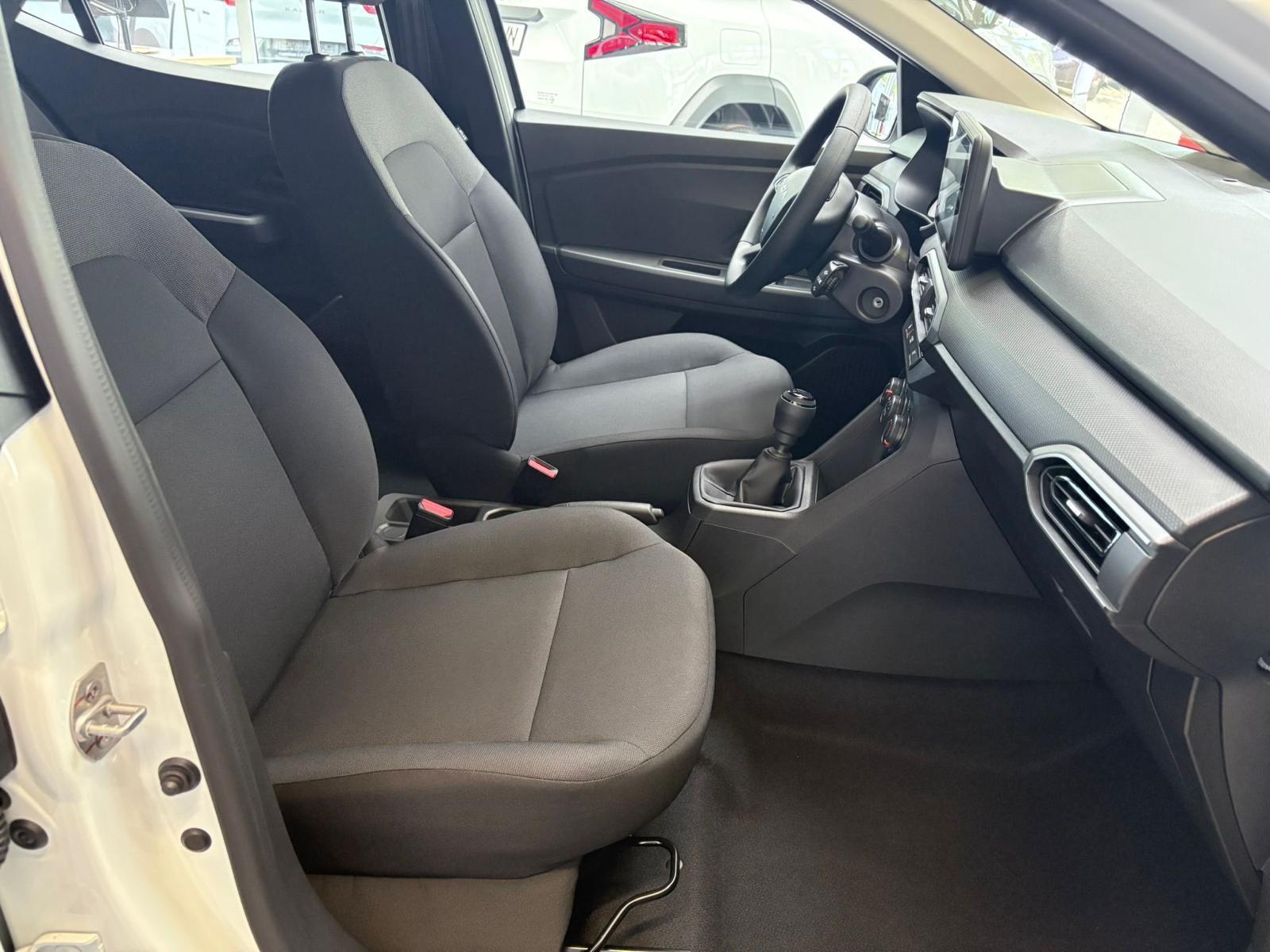 DACIA Sandero Essential TCe 90 DACIA Sandero Essential TCe 90