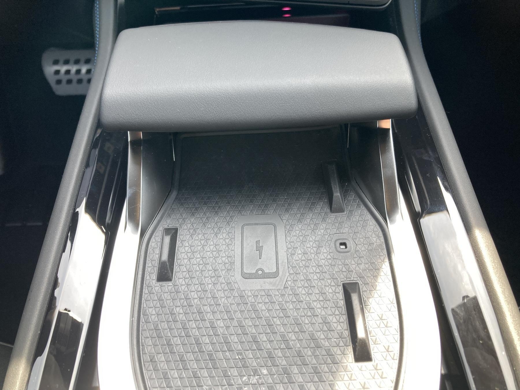 RENAULT Rafale Esprit Alpine E-Tech Full Hybrid 200 RENAULT Rafale Esprit Alpine E-Tech Full Hybrid 200