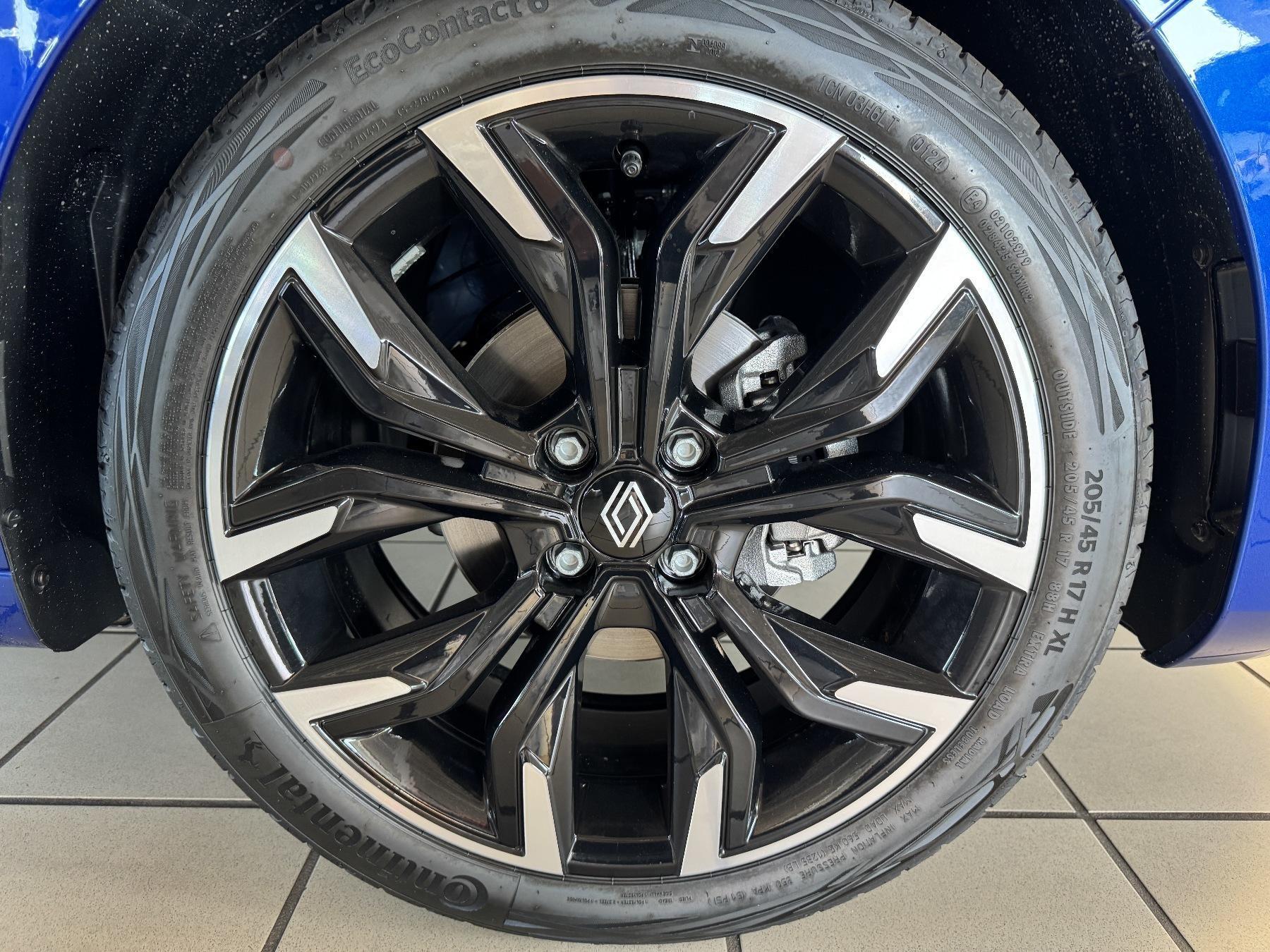 RENAULT Clio Techno TCe 90 RENAULT Clio Techno TCe 90