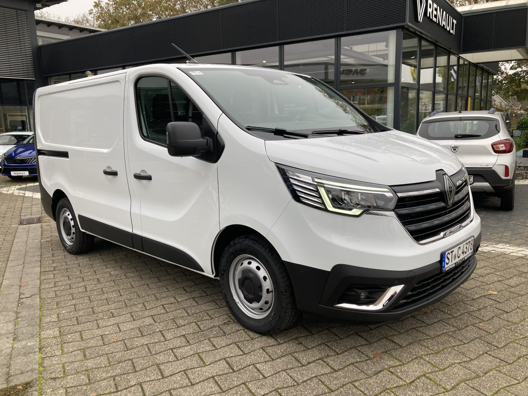 RENAULT Trafic Lkw Komfort L1H1 2,8t Blue dCi 150 EDC RENAULT Trafic Lkw Komfort L1H1 2,8t Blue dCi 150 EDC