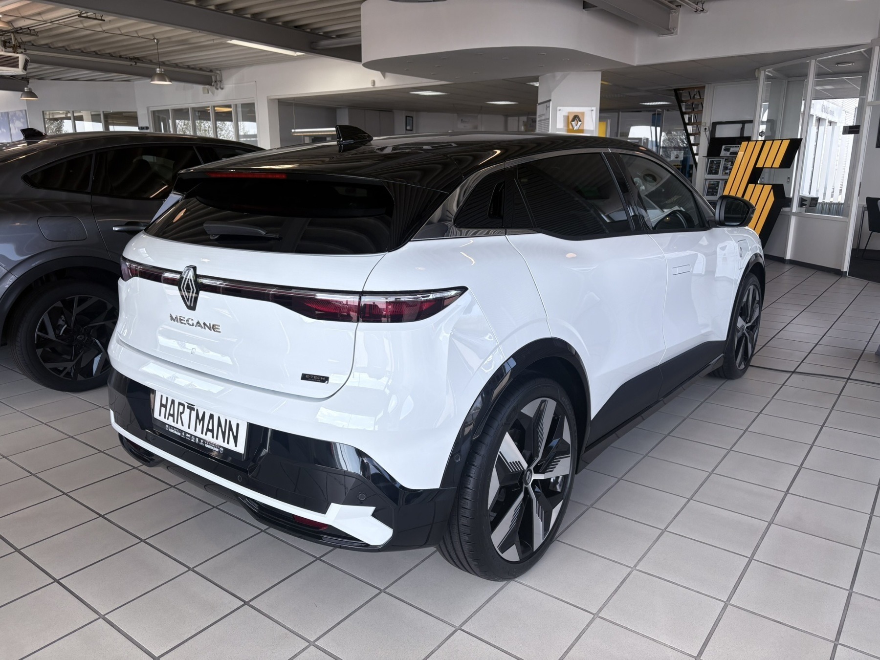 RENAULT Megane E-Tech Techno 220 Comfort Range RENAULT Megane E-Tech Techno 220 Comfort Range