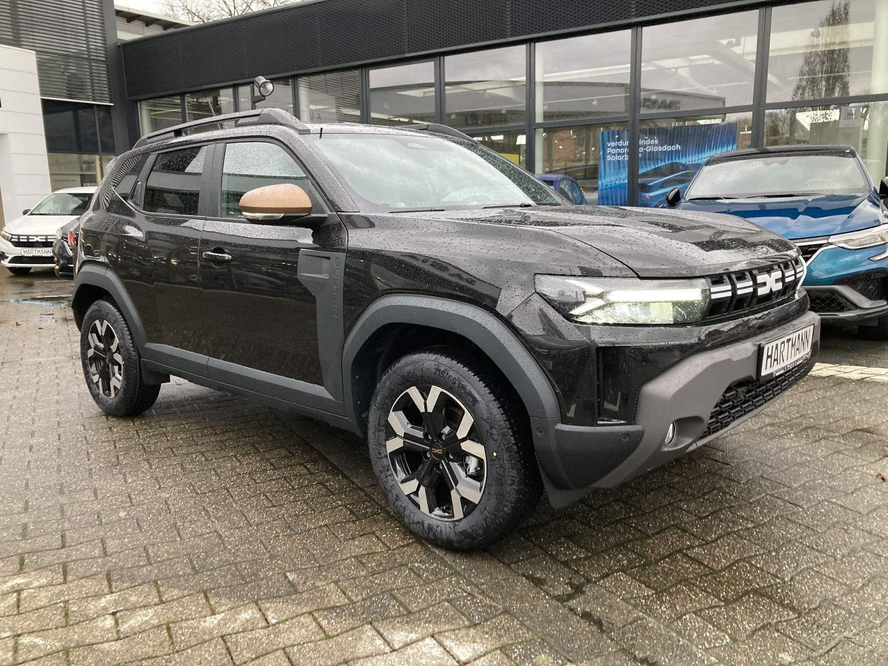 DACIA Duster Extreme TCe 130 4x4 AHK+GJR DACIA Duster Extreme TCe 130 4x4 AHK+GJR