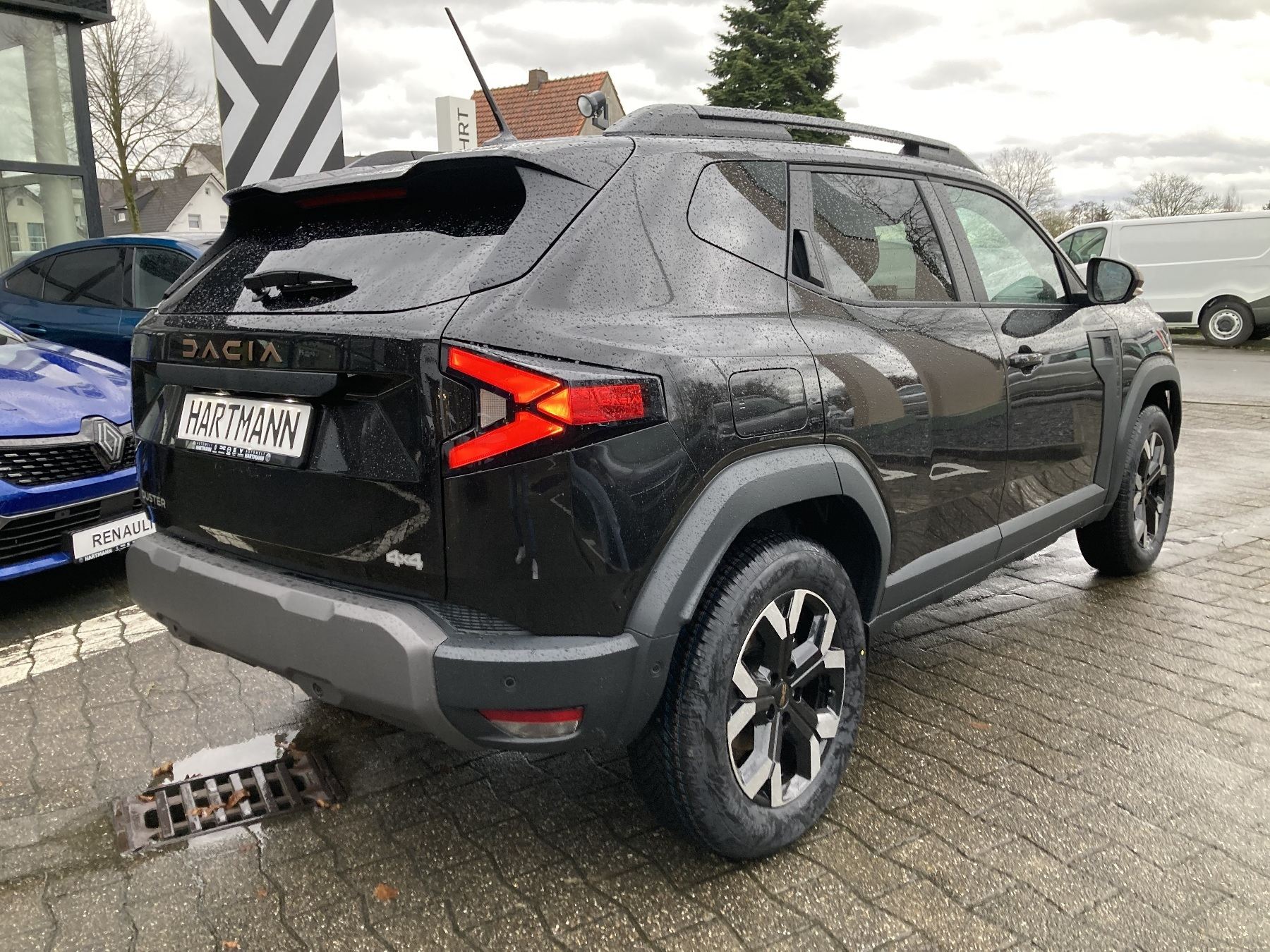 DACIA Duster Extreme TCe 130 4x4 AHK+GJR DACIA Duster Extreme TCe 130 4x4 AHK+GJR