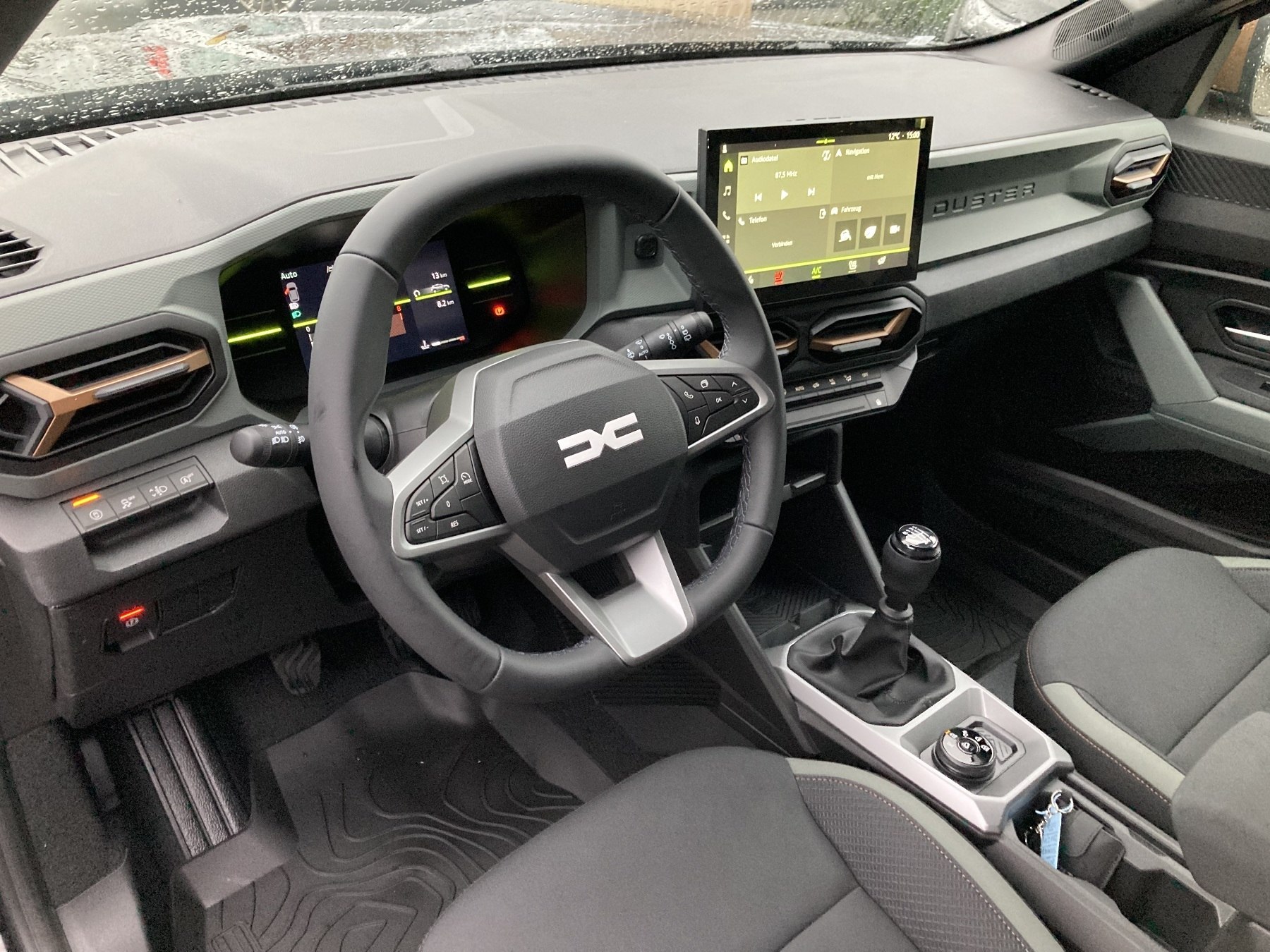 DACIA Duster Extreme TCe 130 4x4 AHK+GJR DACIA Duster Extreme TCe 130 4x4 AHK+GJR