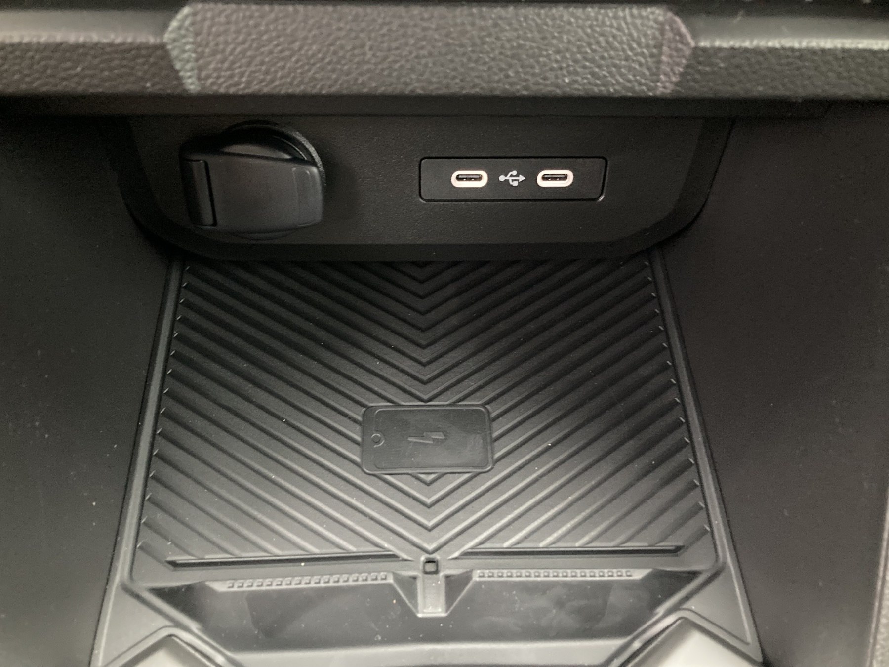 DACIA Duster Extreme TCe 130 4x4 AHK+GJR DACIA Duster Extreme TCe 130 4x4 AHK+GJR