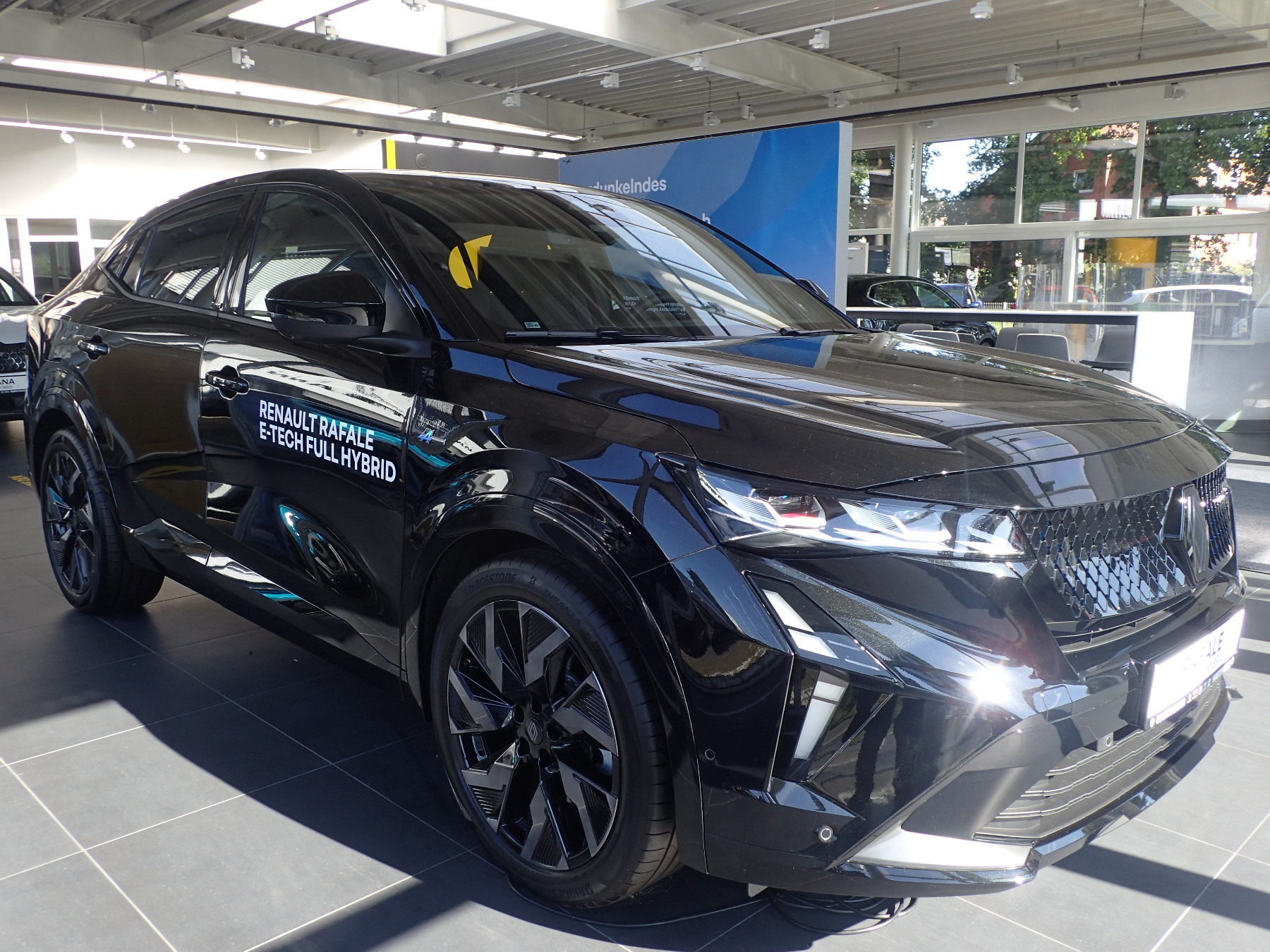 RENAULT Rafale Esprit Alpine E-Tech Full Hybrid 200 RENAULT Rafale Esprit Alpine E-Tech Full Hybrid 200