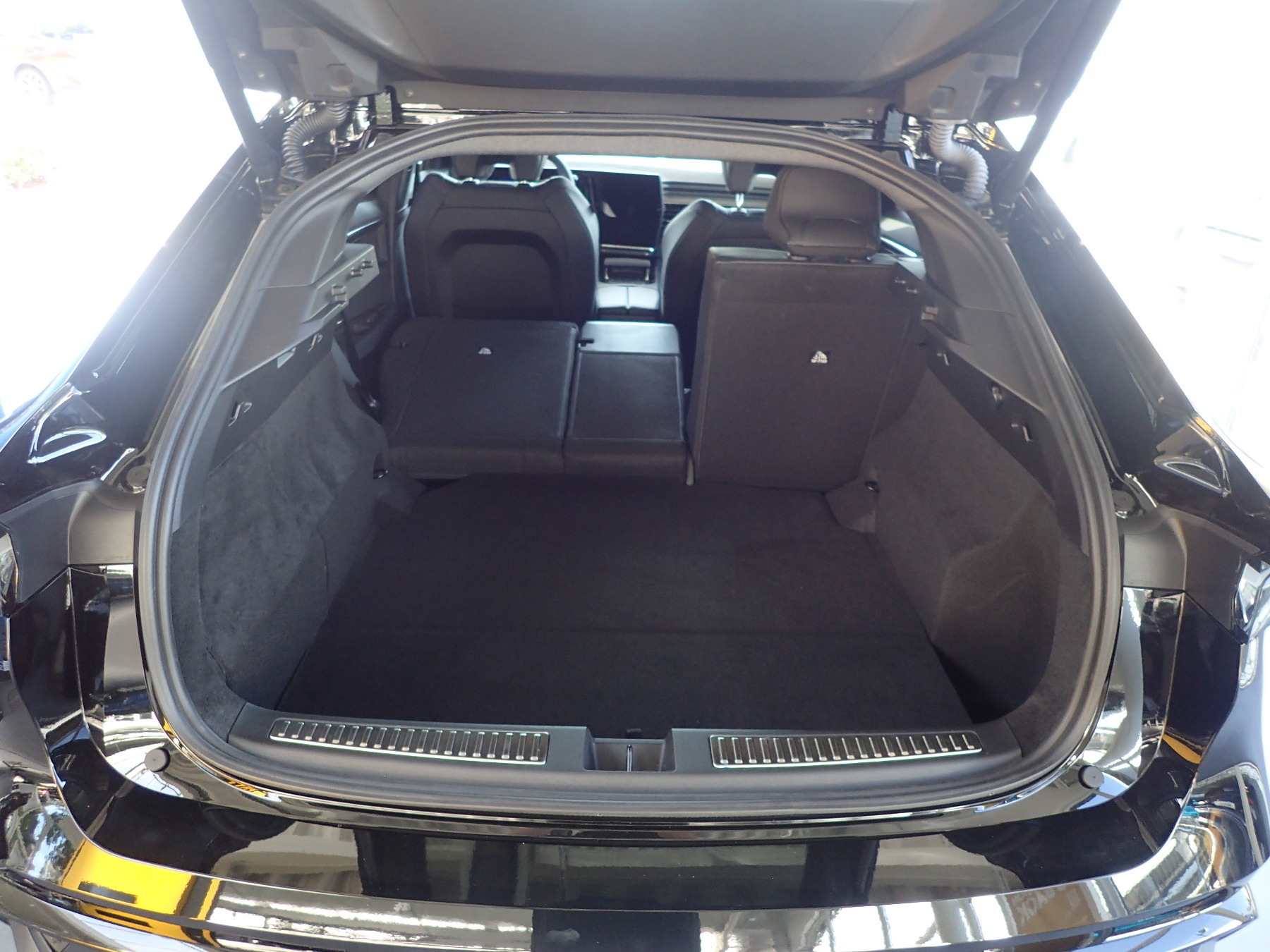 RENAULT Rafale Esprit Alpine E-Tech Full Hybrid 200 RENAULT Rafale Esprit Alpine E-Tech Full Hybrid 200