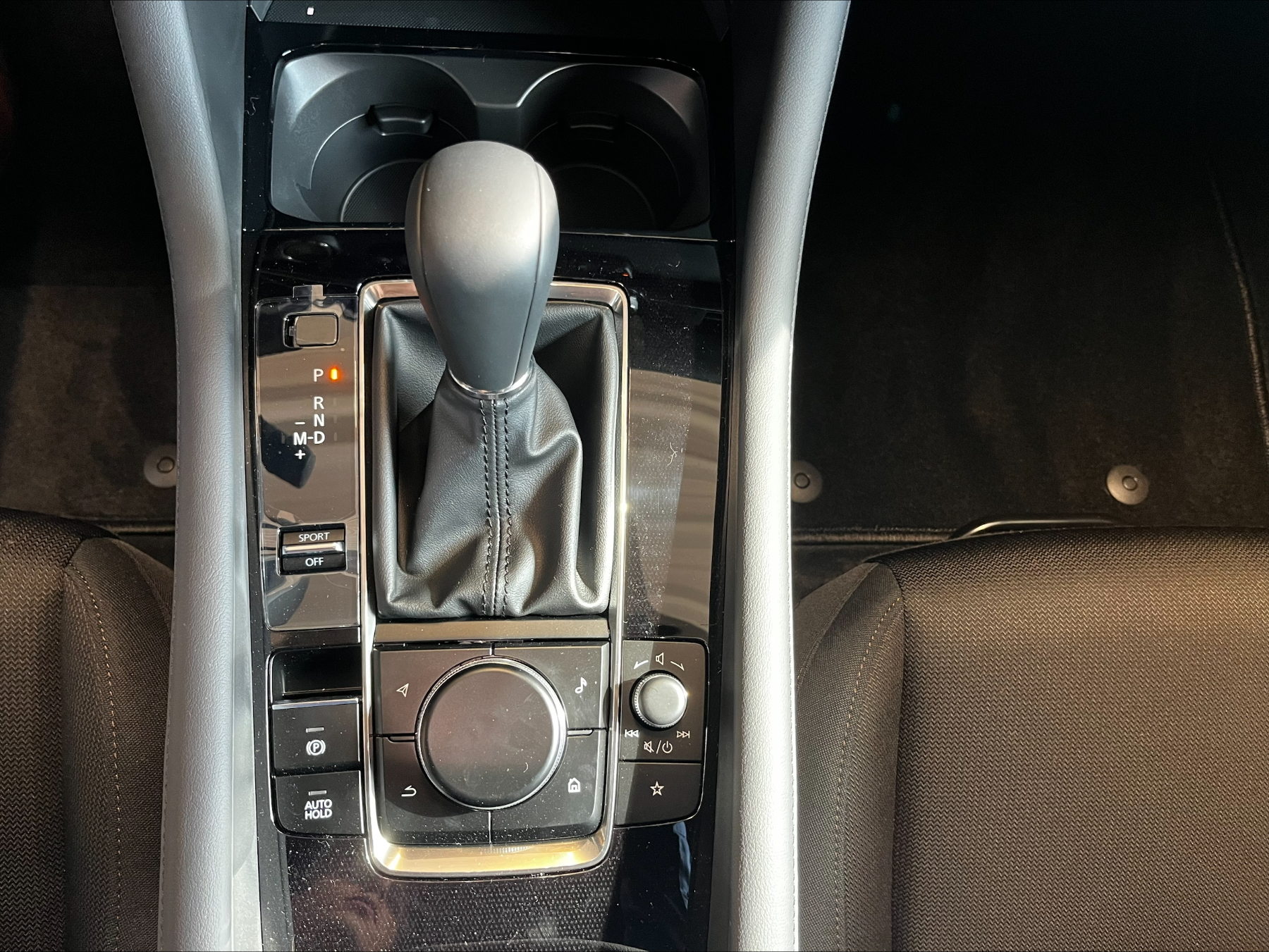 MAZDA 3 2.0L e-SKYACTIV X 186p 6AT Exclusive-line MAZDA 3 2.0L e-SKYACTIV X 186p 6AT Exclusive-line