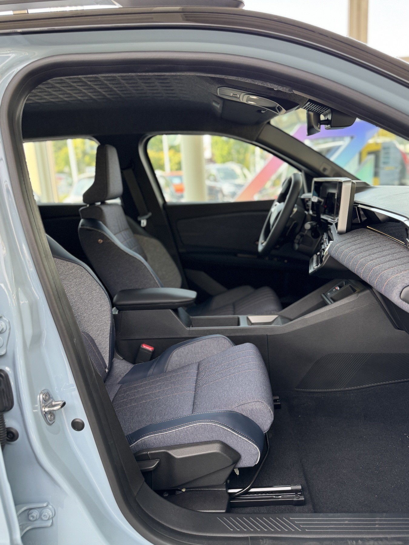 RENAULT R 4 E-Tech Techno 150 Comfort Range RENAULT R 4 E-Tech Techno 150 Comfort Range