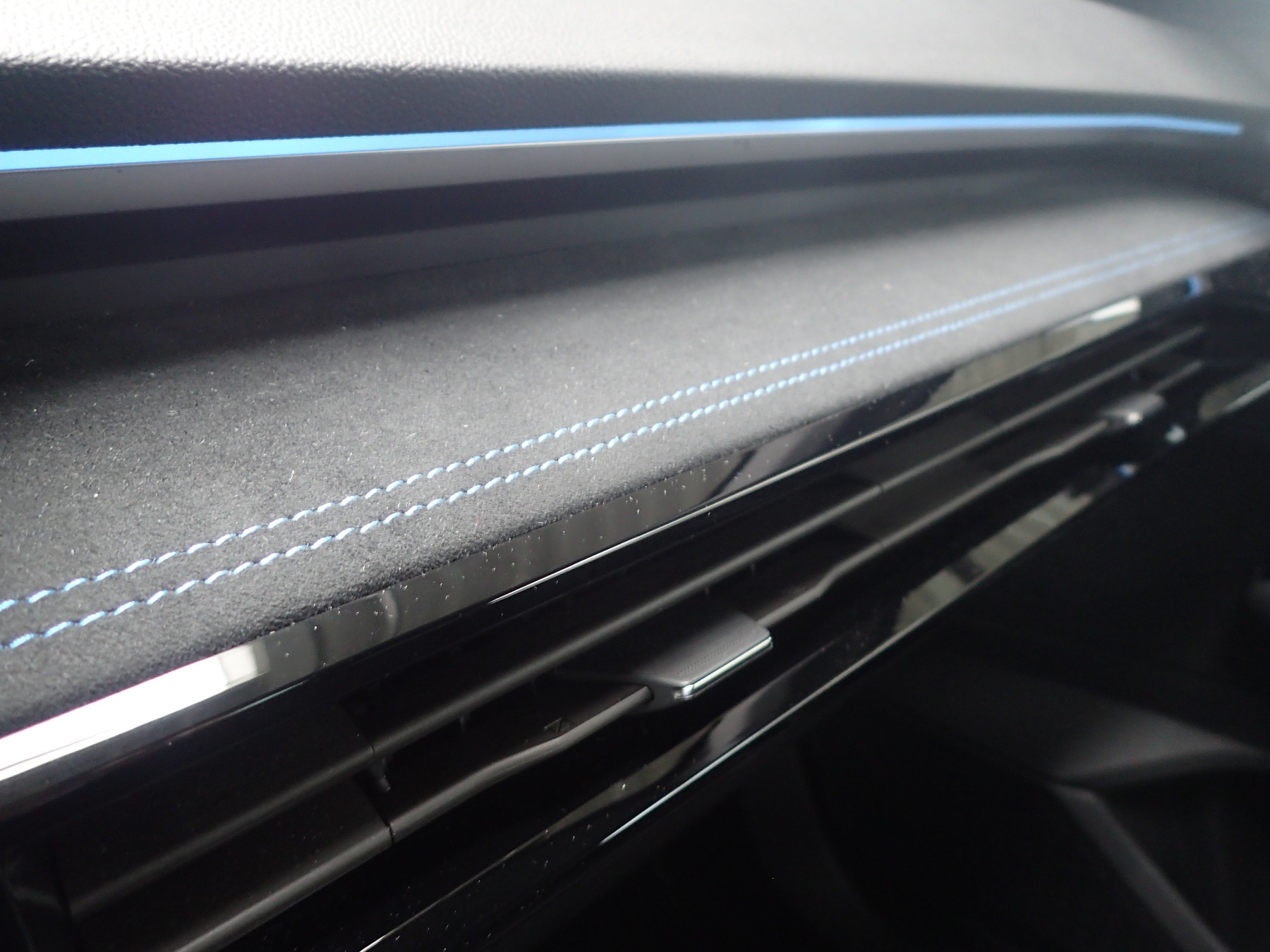 RENAULT Austral Iconic Esprit Alpine E-Tech Full Hybrid RENAULT Austral Iconic Esprit Alpine E-Tech Full Hybrid