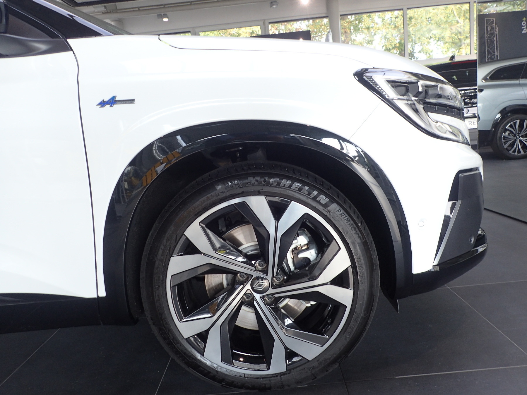 RENAULT Austral Iconic Esprit Alpine E-Tech Full Hybrid RENAULT Austral Iconic Esprit Alpine E-Tech Full Hybrid