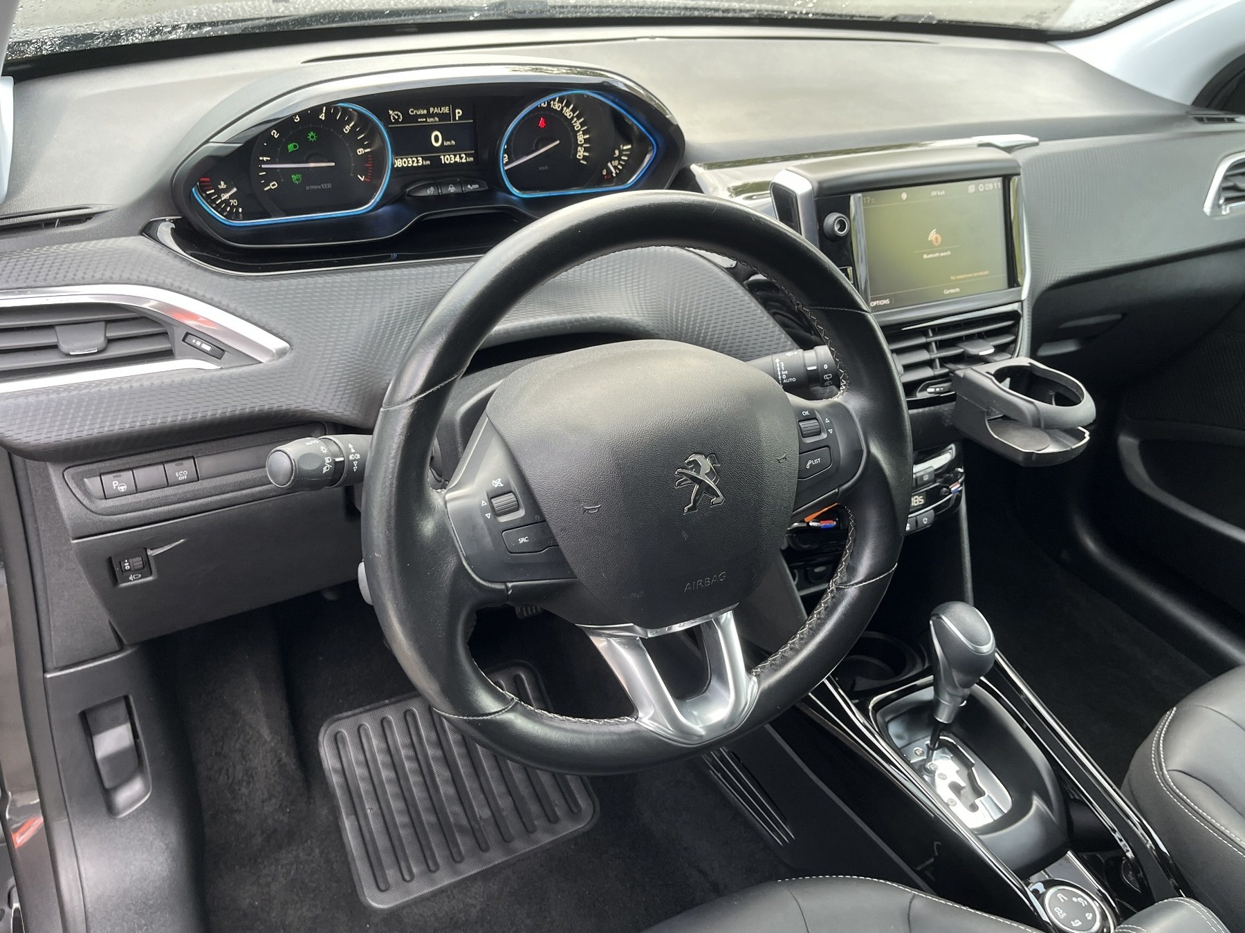 PEUGEOT 3008 1.2 PureTech 130 Allure Sicht-Paket PEUGEOT 3008 1.2 PureTech 130 Allure Sicht-Paket