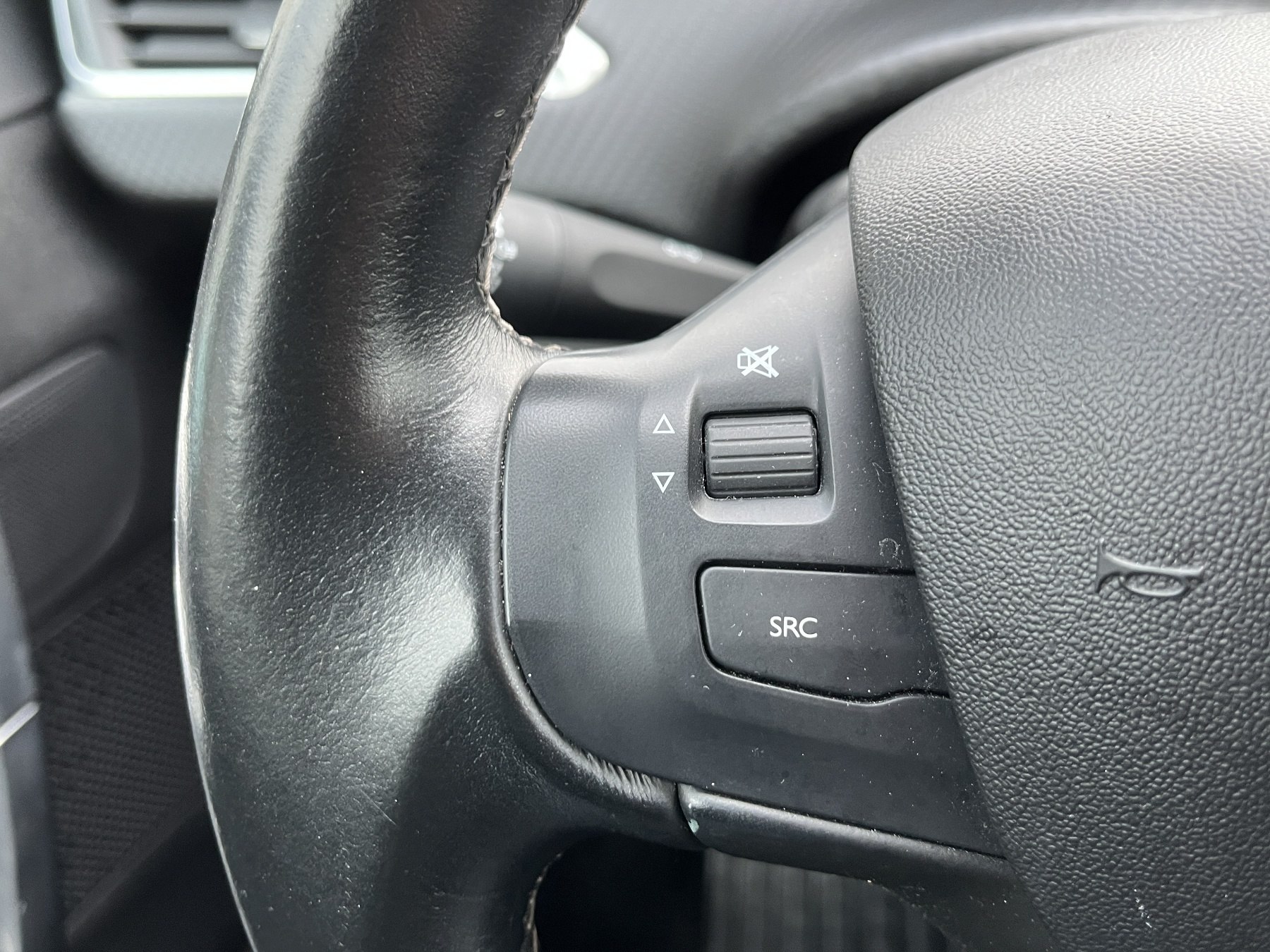 PEUGEOT 3008 1.2 PureTech 130 Allure Sicht-Paket PEUGEOT 3008 1.2 PureTech 130 Allure Sicht-Paket