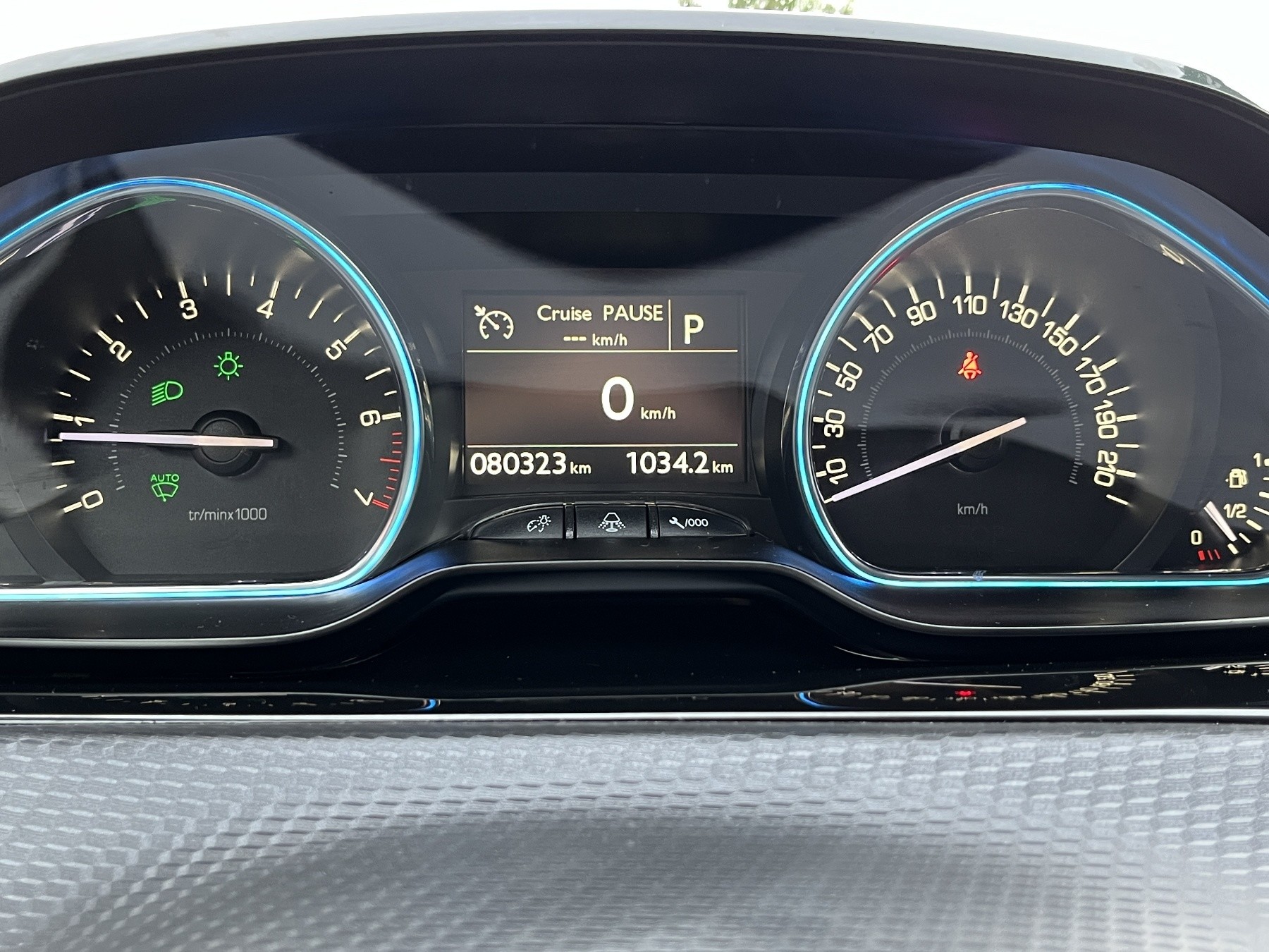 PEUGEOT 3008 1.2 PureTech 130 Allure Sicht-Paket PEUGEOT 3008 1.2 PureTech 130 Allure Sicht-Paket