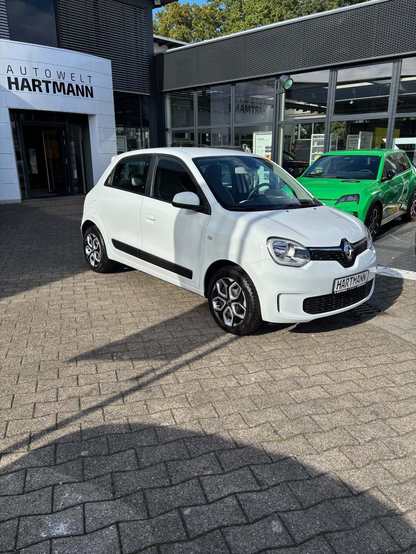 RENAULT Twingo LIMITED SCe 75 Start & Stop Klima+Radio RENAULT Twingo LIMITED SCe 75 Start & Stop Klima+Radio
