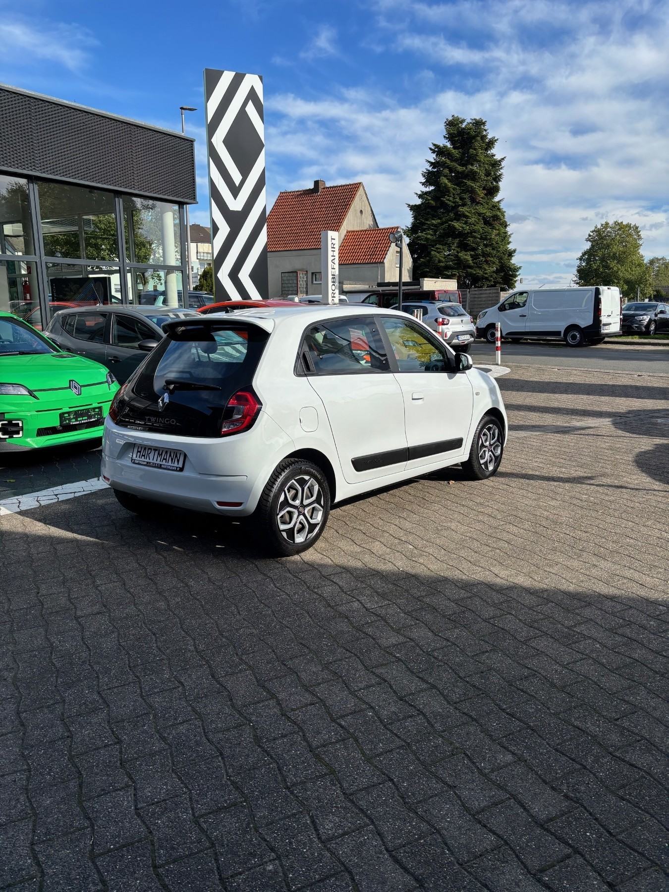 RENAULT Twingo LIMITED SCe 75 Start & Stop Klima+Radio RENAULT Twingo LIMITED SCe 75 Start & Stop Klima+Radio