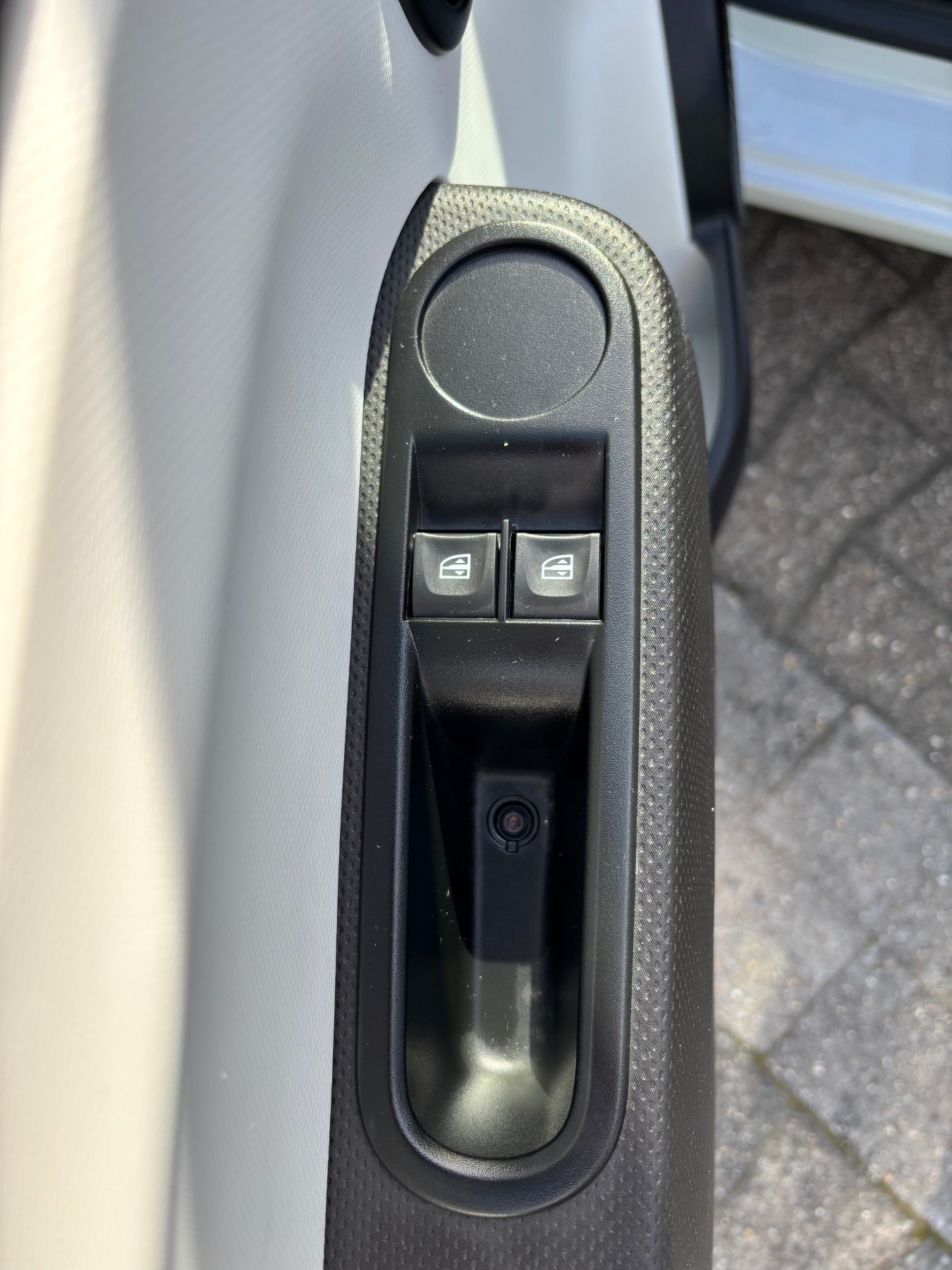 RENAULT Twingo LIMITED SCe 75 Start & Stop Klima+Radio RENAULT Twingo LIMITED SCe 75 Start & Stop Klima+Radio