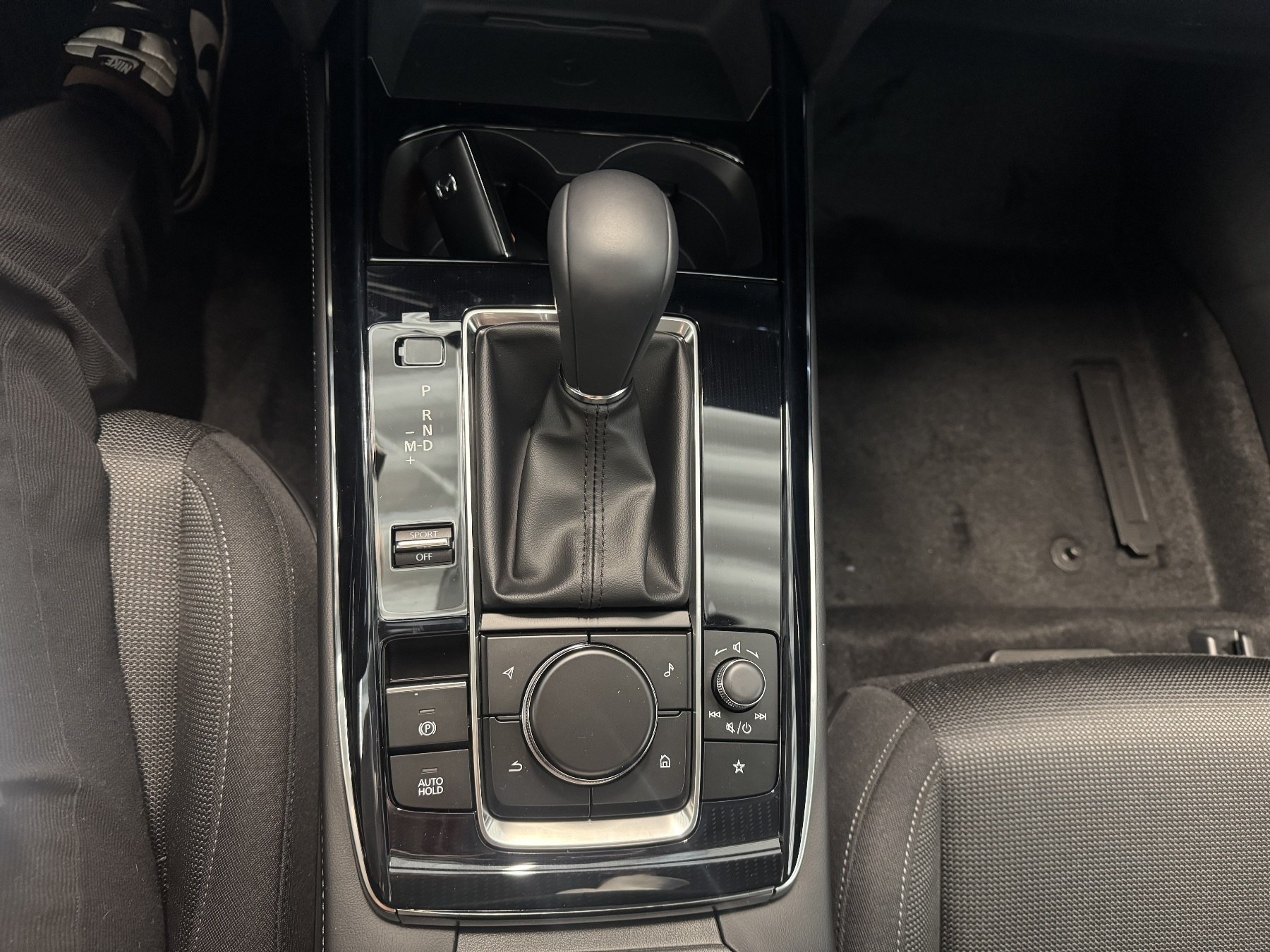 MAZDA CX-30 2.5L e-SKYACTIV G 140ps 6AT Exclusive-line MAZDA CX-30 2.5L e-SKYACTIV G 140ps 6AT Exclusive-line