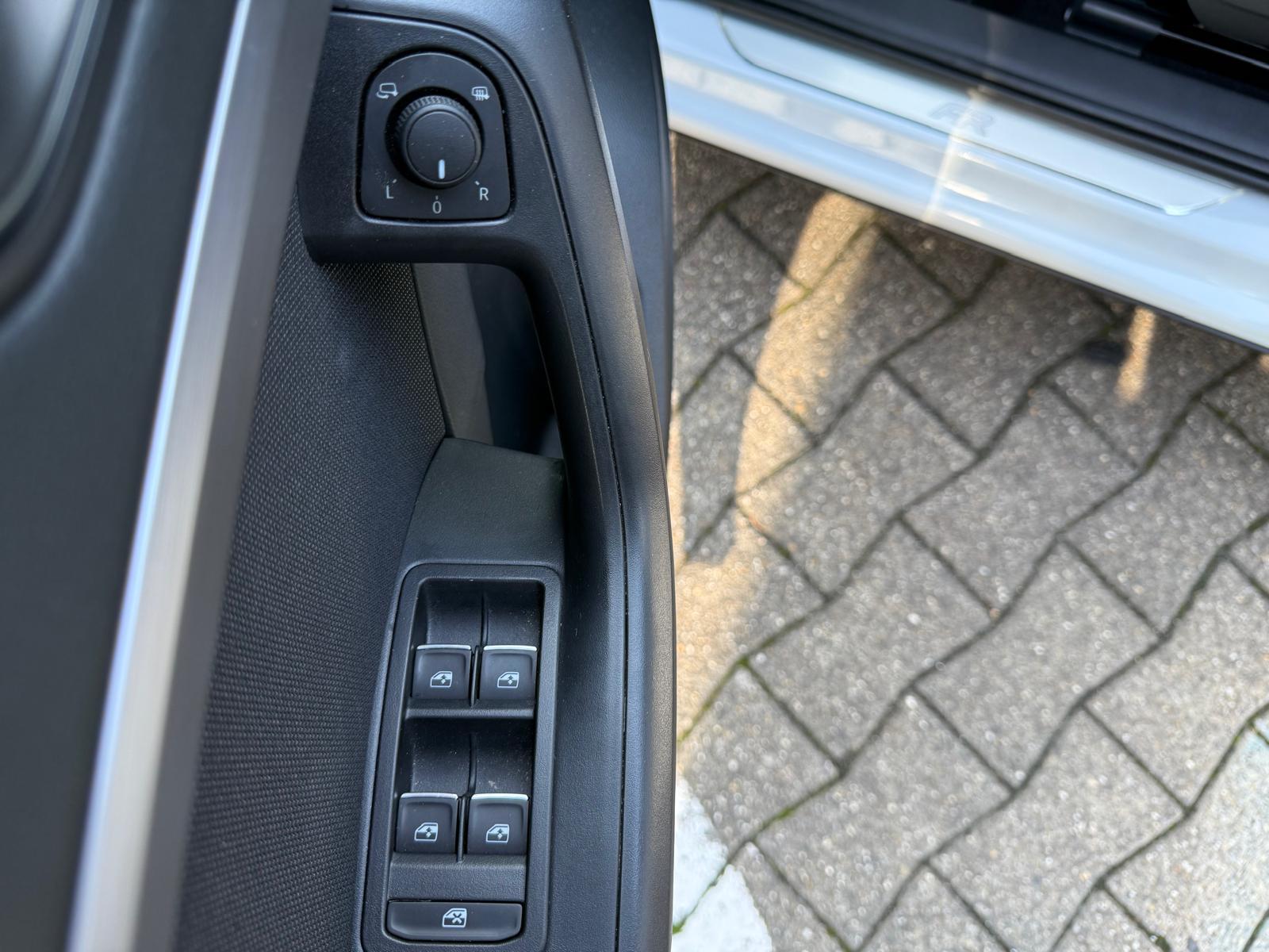 SEAT Ateca FR 1.5 ACT 110KW Pano-Dach SEAT Ateca FR 1.5 ACT 110KW Pano-Dach