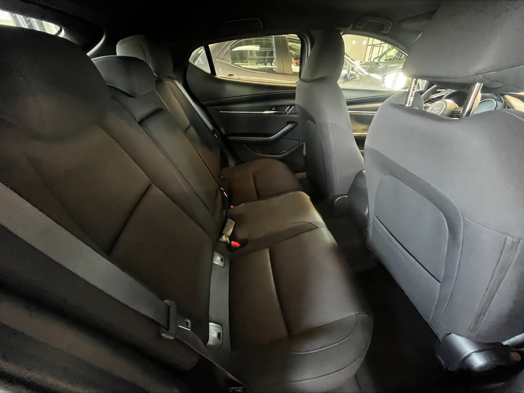 MAZDA 3 2.5L e-SKYACTIV G 140ps 6AT FWD Exclusive-line MAZDA 3 2.5L e-SKYACTIV G 140ps 6AT FWD Exclusive-line