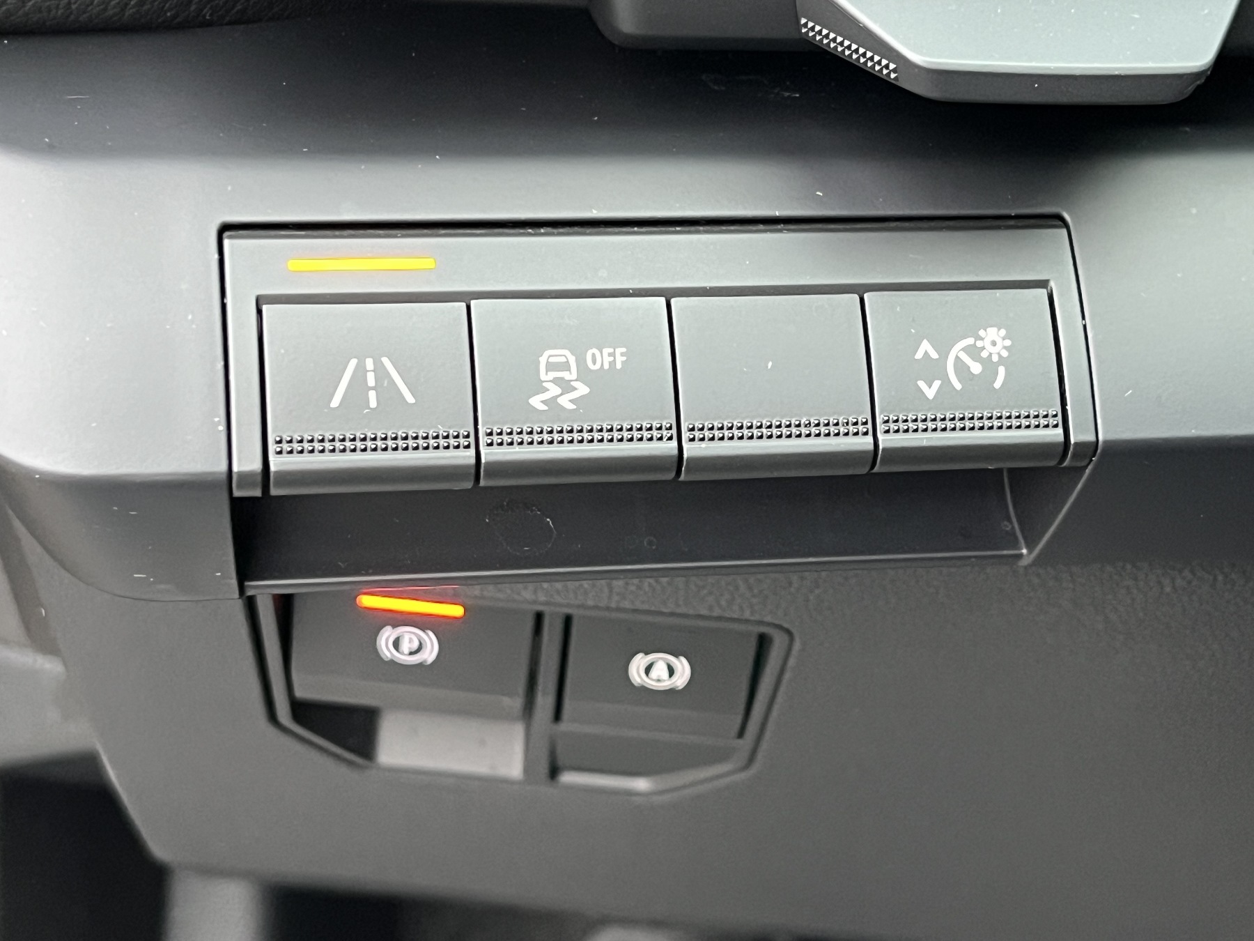 RENAULT Megane E-TECH ICONIC EV60 220hp Harman-Kardon RENAULT Megane E-TECH ICONIC EV60 220hp Harman-Kardon