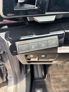 RENAULT Austral Equilibre Mild Hybrid 140 Auto RENAULT Austral Equilibre Mild Hybrid 140 Auto