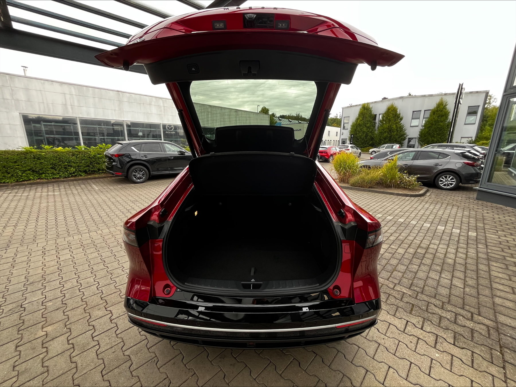 MAZDA 6e 5HB EV 258ps 1AT RWD Takumi Plus MAZDA 6e 5HB EV 258ps 1AT RWD Takumi Plus