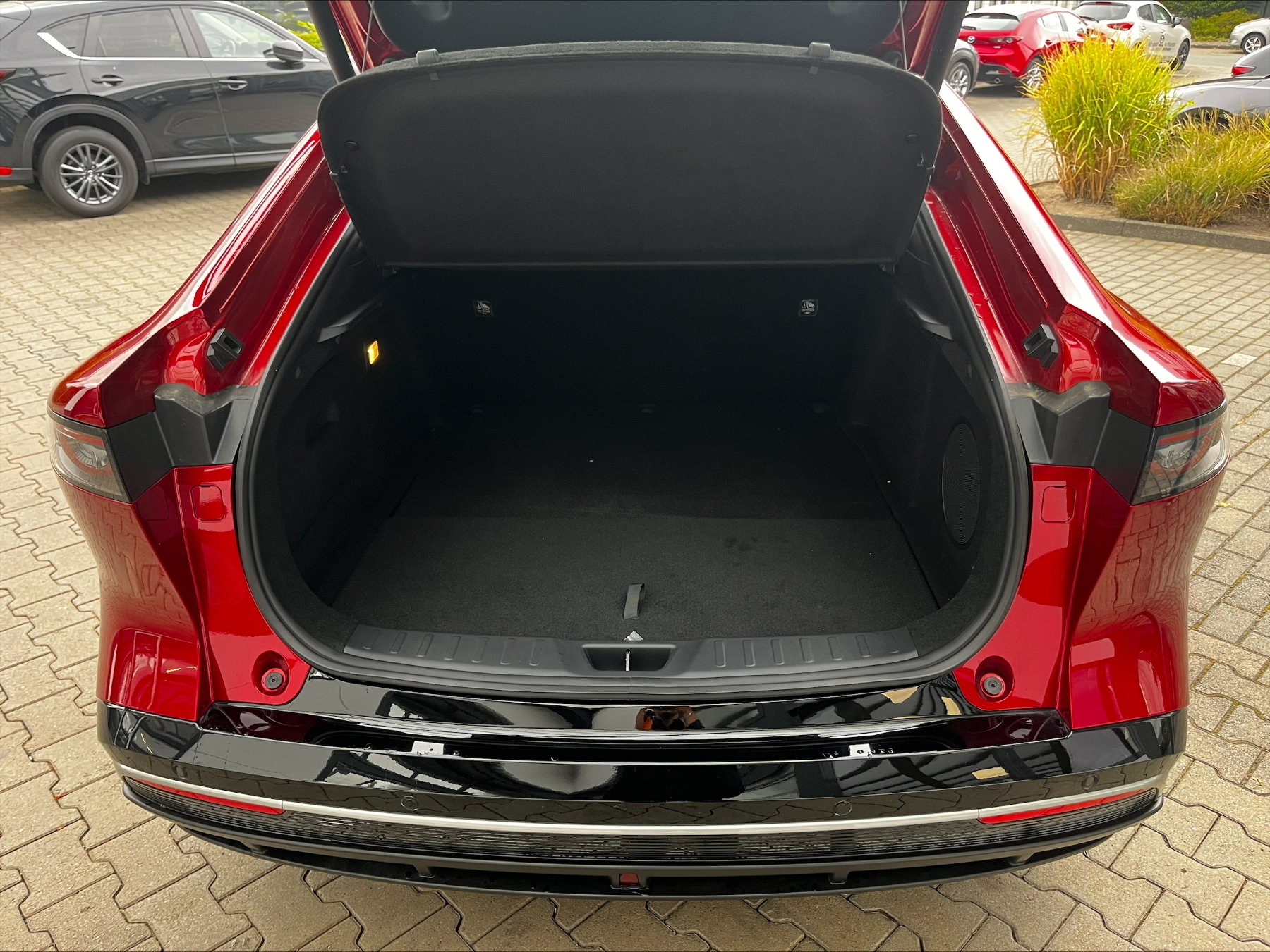 MAZDA 6e 5HB EV 258ps 1AT RWD Takumi Plus MAZDA 6e 5HB EV 258ps 1AT RWD Takumi Plus