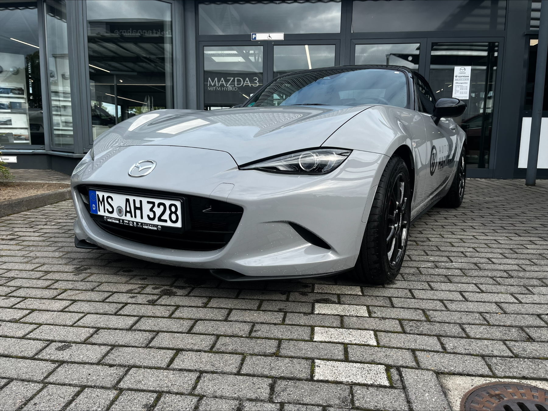 MAZDA MX-5 1.5L SKYACTIV-G 132 6MT RWD Homura MAZDA MX-5 1.5L SKYACTIV-G 132 6MT RWD Homura