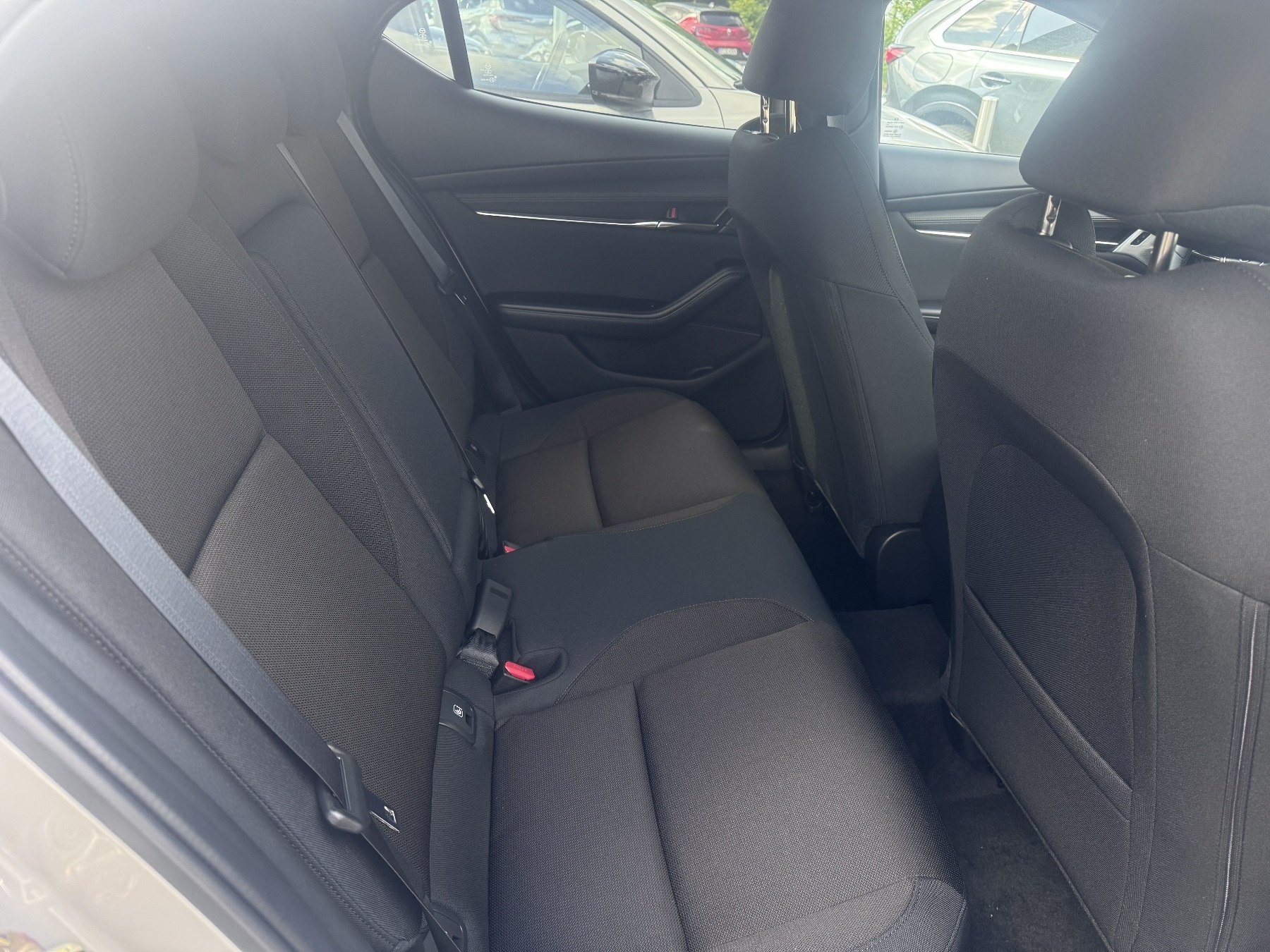 MAZDA 3 2.5L e-SKYACTIV G 140ps 6AT FWD Exclusive-line MAZDA 3 2.5L e-SKYACTIV G 140ps 6AT FWD Exclusive-line