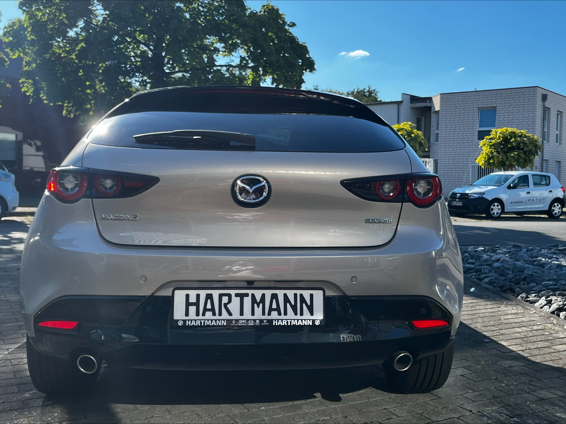 MAZDA 3 2.5L e-SKYACTIV G 140ps 6AT FWD Exclusive-line MAZDA 3 2.5L e-SKYACTIV G 140ps 6AT FWD Exclusive-line