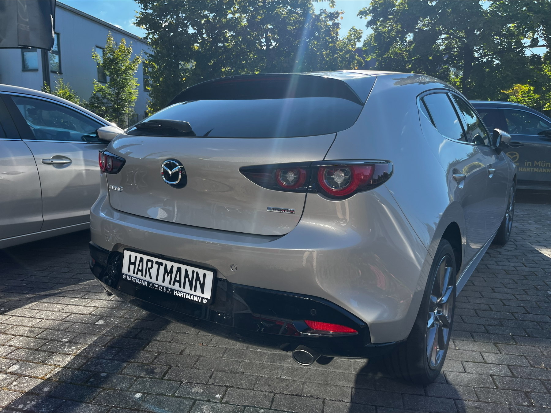 MAZDA 3 2.5L e-SKYACTIV G 140ps 6AT FWD Exclusive-line MAZDA 3 2.5L e-SKYACTIV G 140ps 6AT FWD Exclusive-line