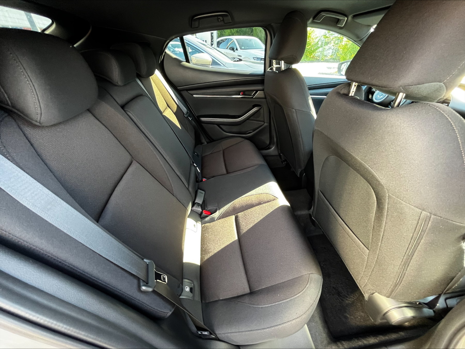 MAZDA 3 2.5L e-SKYACTIV G 140ps 6AT FWD Exclusive-line MAZDA 3 2.5L e-SKYACTIV G 140ps 6AT FWD Exclusive-line