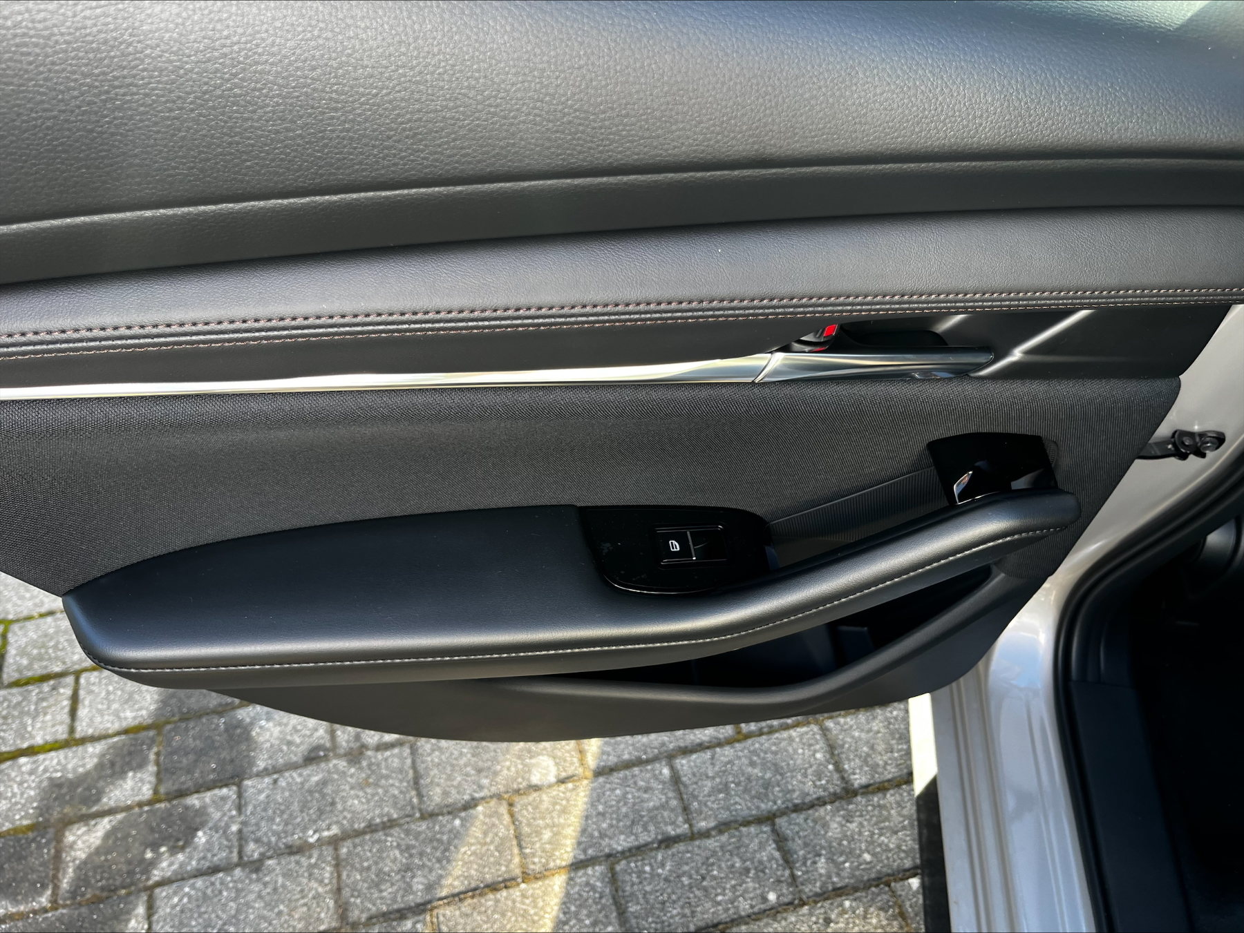 MAZDA 3 2.5L e-SKYACTIV G 140ps 6AT FWD Exclusive-line MAZDA 3 2.5L e-SKYACTIV G 140ps 6AT FWD Exclusive-line