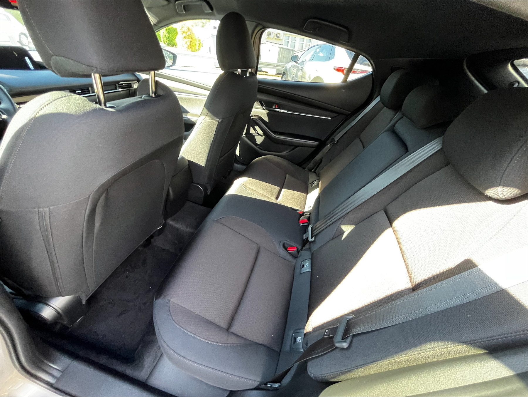 MAZDA 3 2.5L e-SKYACTIV G 140ps 6AT FWD Exclusive-line MAZDA 3 2.5L e-SKYACTIV G 140ps 6AT FWD Exclusive-line