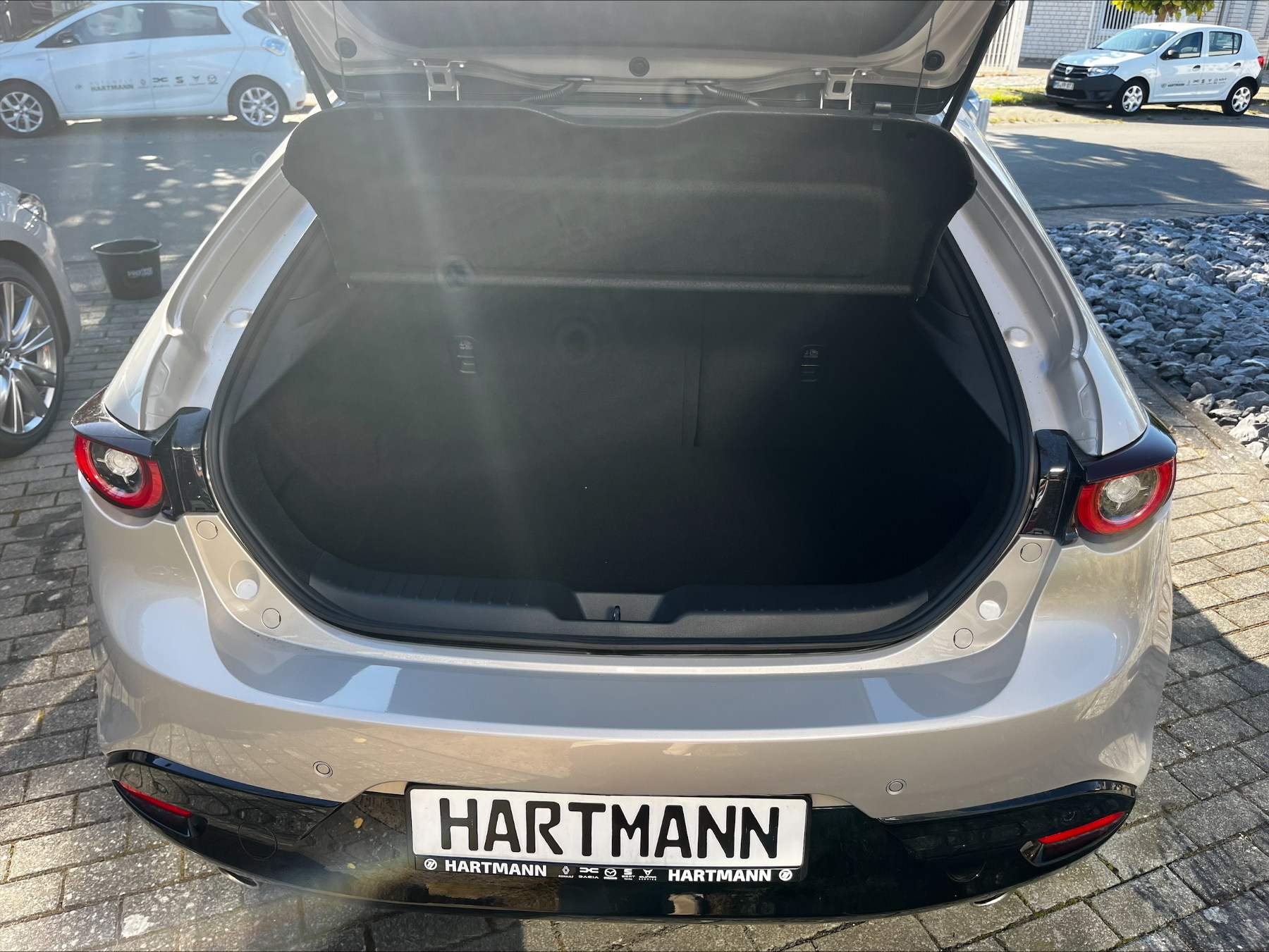 MAZDA 3 2.5L e-SKYACTIV G 140ps 6AT FWD Exclusive-line MAZDA 3 2.5L e-SKYACTIV G 140ps 6AT FWD Exclusive-line