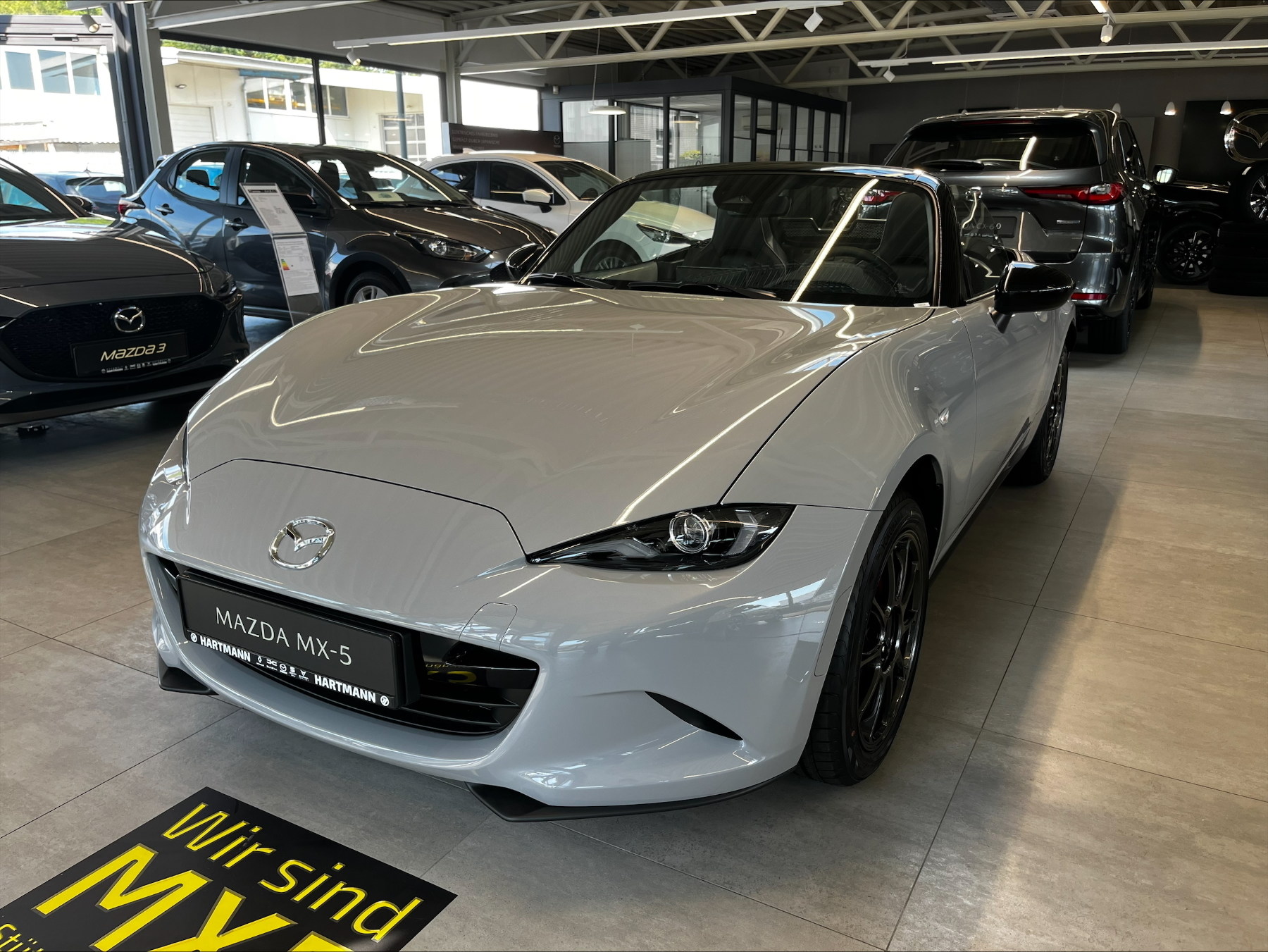 MAZDA MX-5 1.5L SKYACTIV-G 132 6MT RWD Homura MAZDA MX-5 1.5L SKYACTIV-G 132 6MT RWD Homura