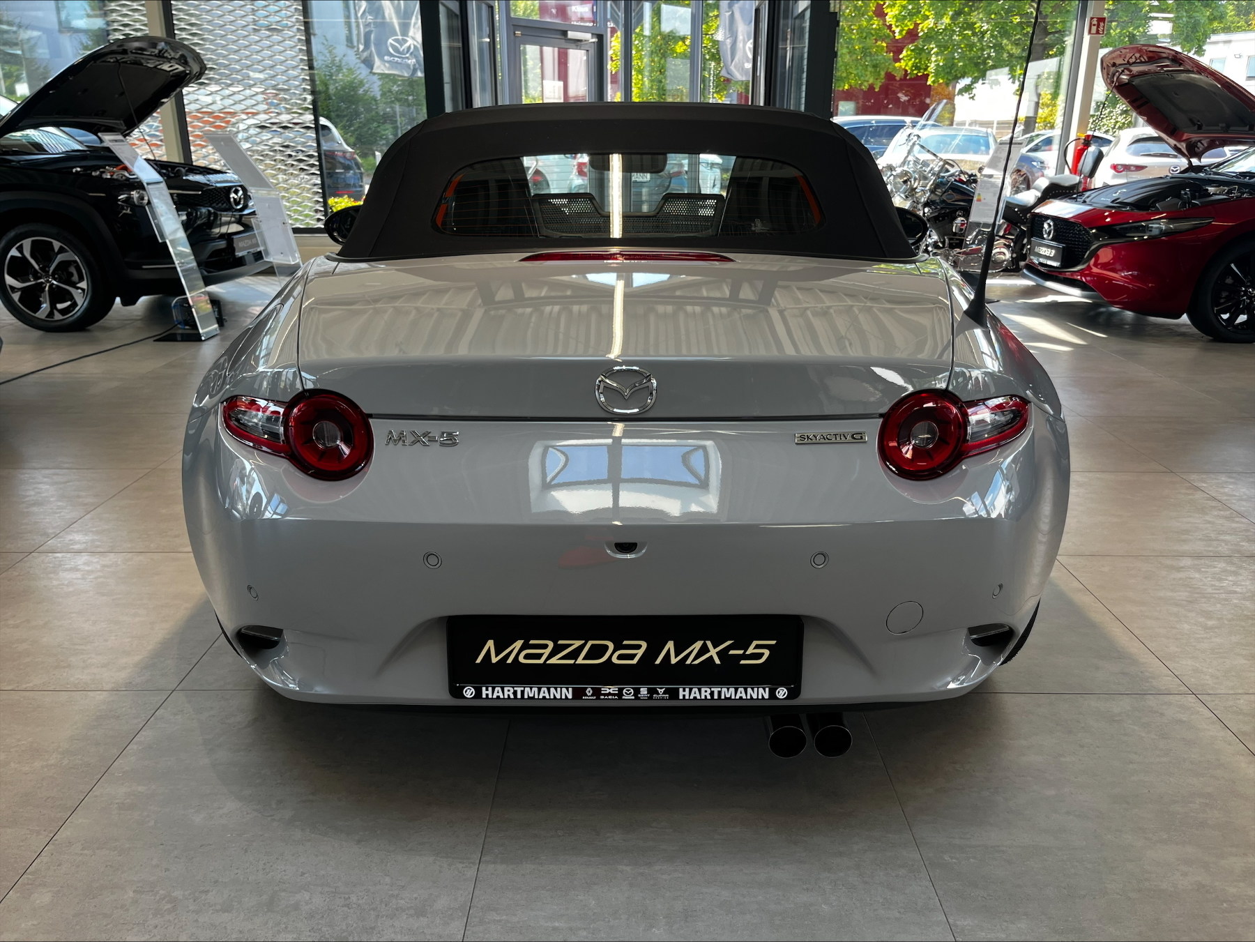 MAZDA MX-5 1.5L SKYACTIV-G 132 6MT RWD Homura MAZDA MX-5 1.5L SKYACTIV-G 132 6MT RWD Homura