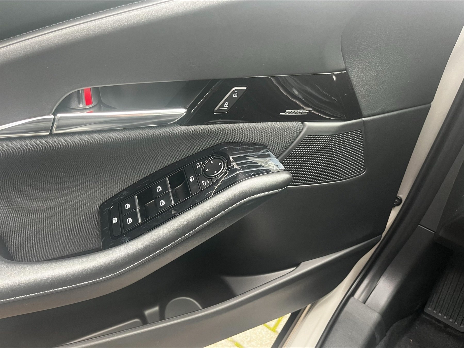 MAZDA CX-30 2.5L e-SKYACTIV G 140ps 6AT Exclusive-line MAZDA CX-30 2.5L e-SKYACTIV G 140ps 6AT Exclusive-line