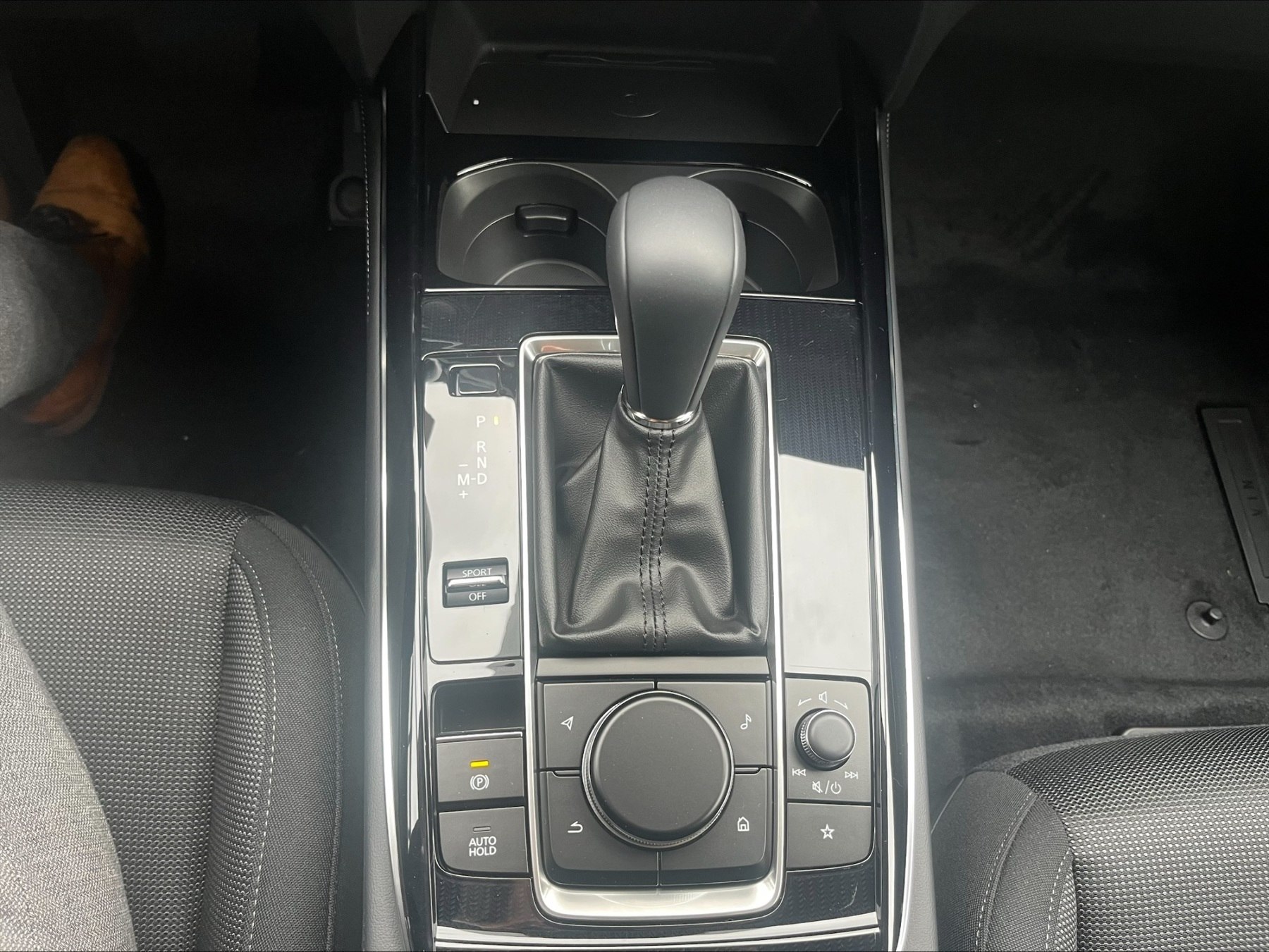 MAZDA CX-30 2.5L e-SKYACTIV G 140ps 6AT Exclusive-line MAZDA CX-30 2.5L e-SKYACTIV G 140ps 6AT Exclusive-line