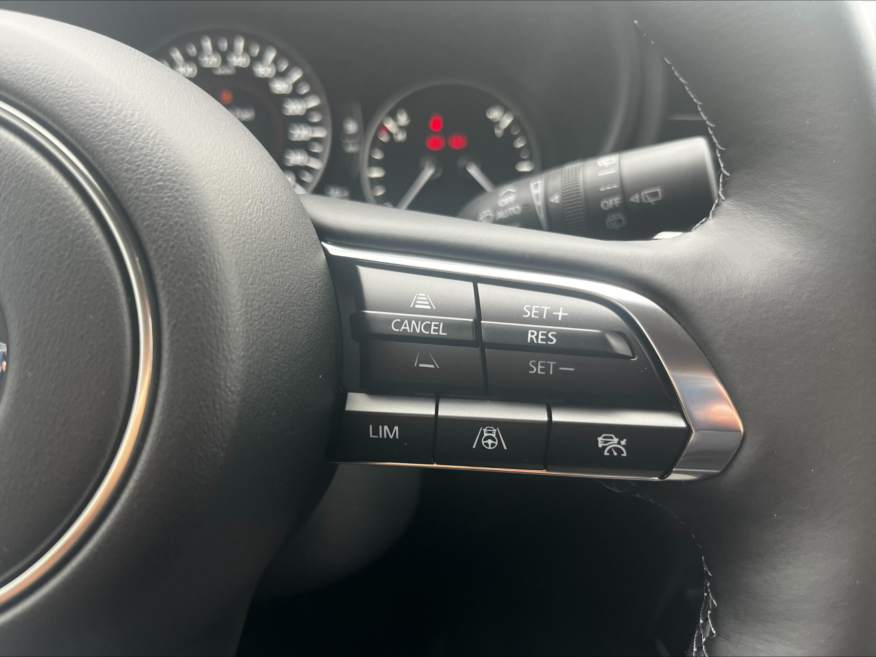 MAZDA CX-30 2.5L e-SKYACTIV G 140ps 6AT Exclusive-line MAZDA CX-30 2.5L e-SKYACTIV G 140ps 6AT Exclusive-line