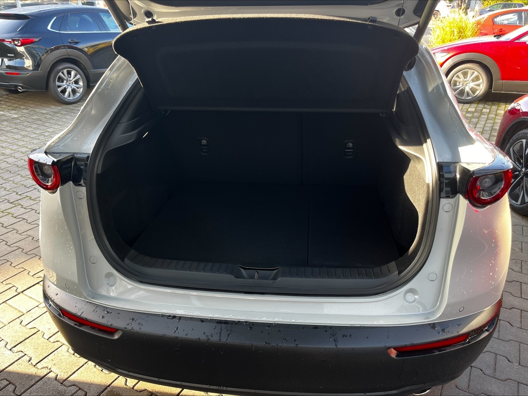 MAZDA CX-30 2.5L e-SKYACTIV G 140ps 6AT FWD Homura MAZDA CX-30 2.5L e-SKYACTIV G 140ps 6AT FWD Homura