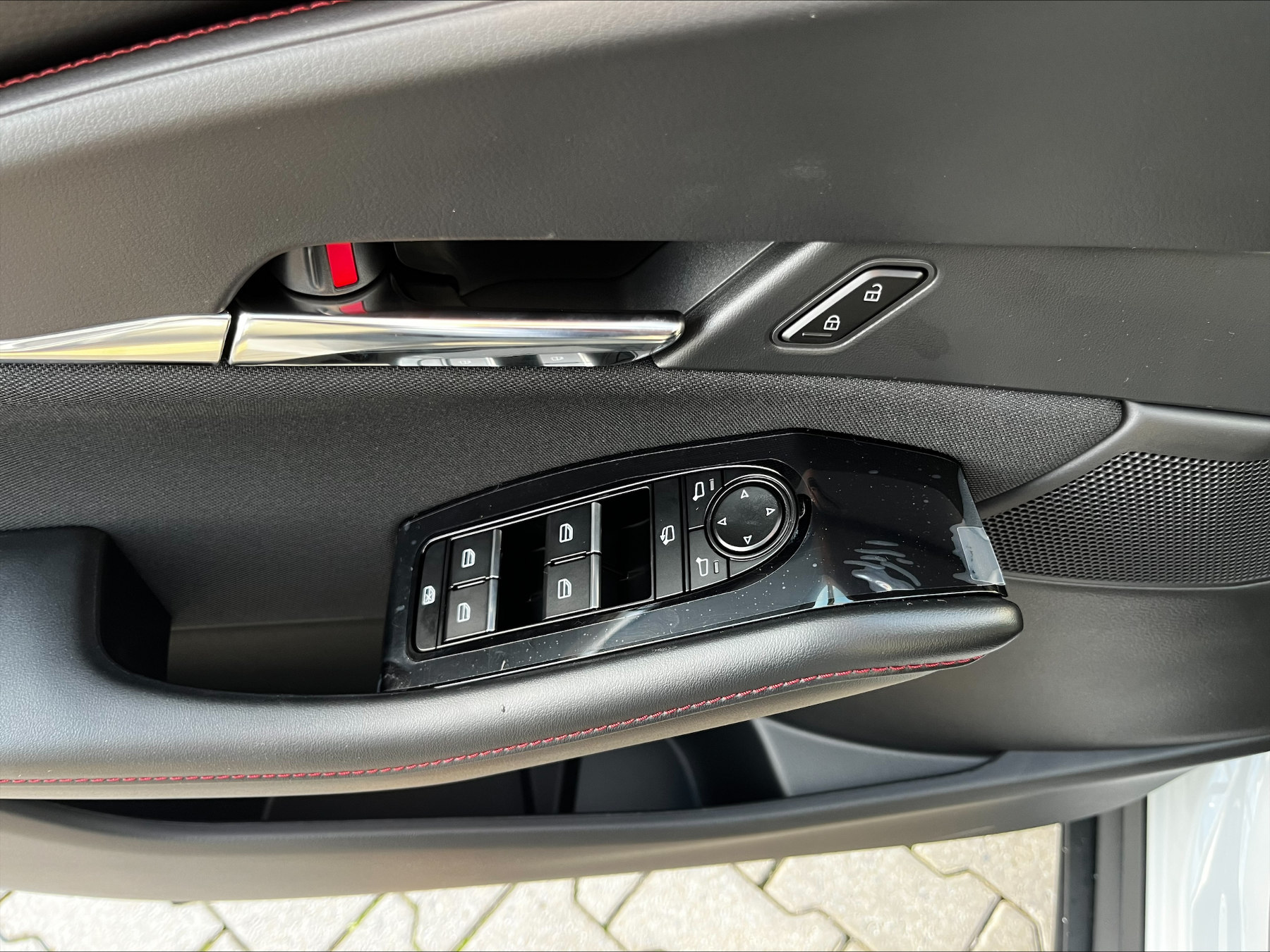 MAZDA CX-30 2.5L e-SKYACTIV G 140ps 6AT FWD Homura MAZDA CX-30 2.5L e-SKYACTIV G 140ps 6AT FWD Homura