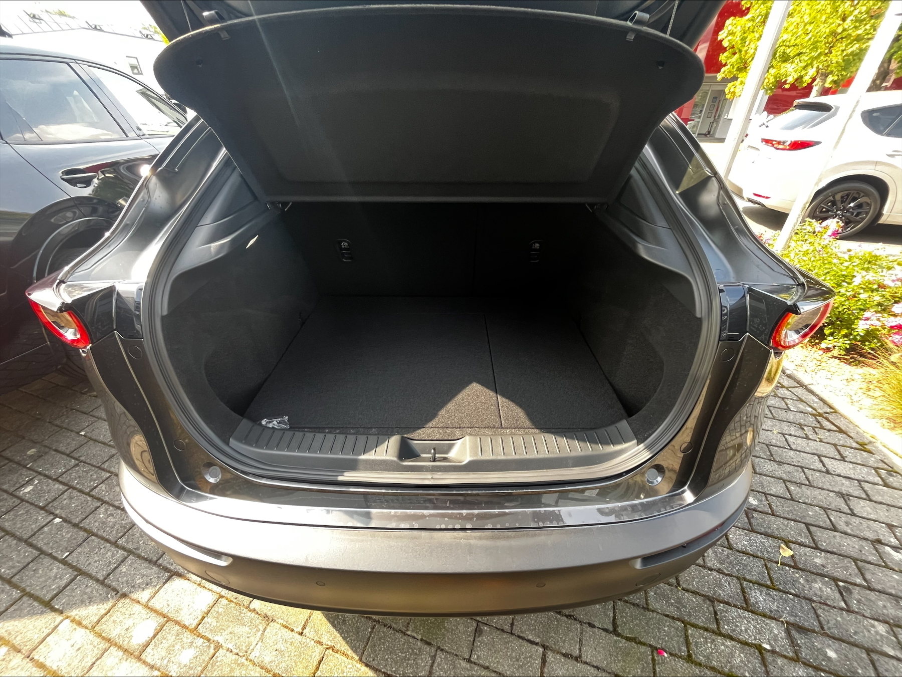 MAZDA CX-30 2.5L e-SKYACTIV G 140ps 6AT FWD Homura MAZDA CX-30 2.5L e-SKYACTIV G 140ps 6AT FWD Homura