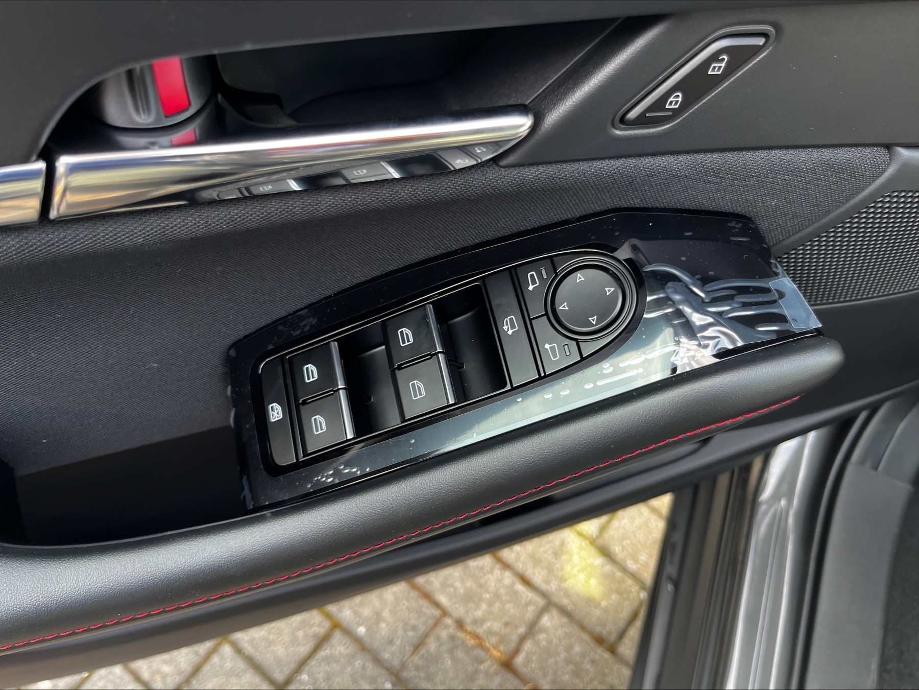 MAZDA CX-30 2.5L e-SKYACTIV G 140ps 6AT FWD Homura MAZDA CX-30 2.5L e-SKYACTIV G 140ps 6AT FWD Homura