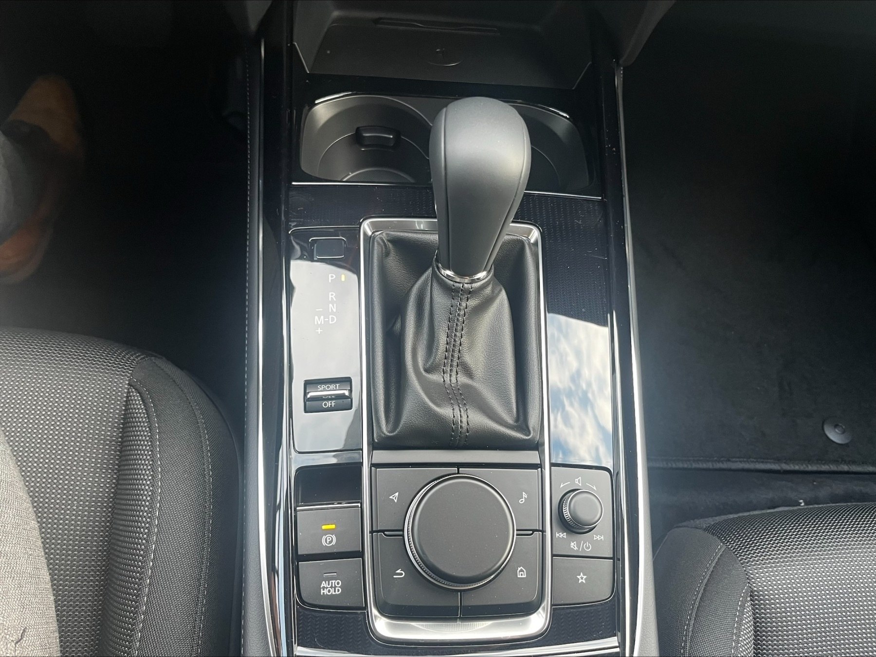 MAZDA CX-30 2.5L e-SKYACTIV G 140ps 6AT Exclusive-line MAZDA CX-30 2.5L e-SKYACTIV G 140ps 6AT Exclusive-line