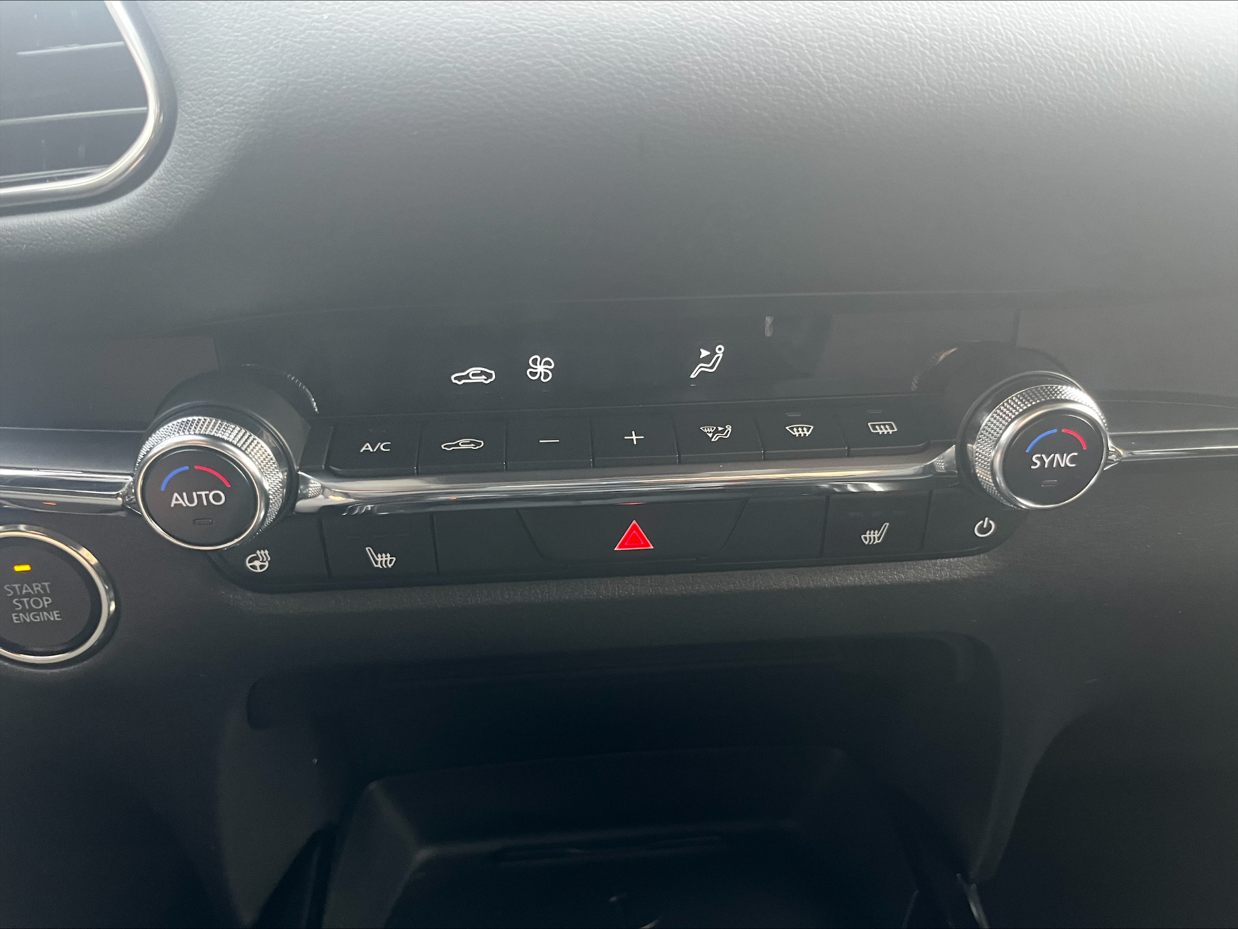 MAZDA CX-30 2.5L e-SKYACTIV G 140ps 6AT Exclusive-line MAZDA CX-30 2.5L e-SKYACTIV G 140ps 6AT Exclusive-line