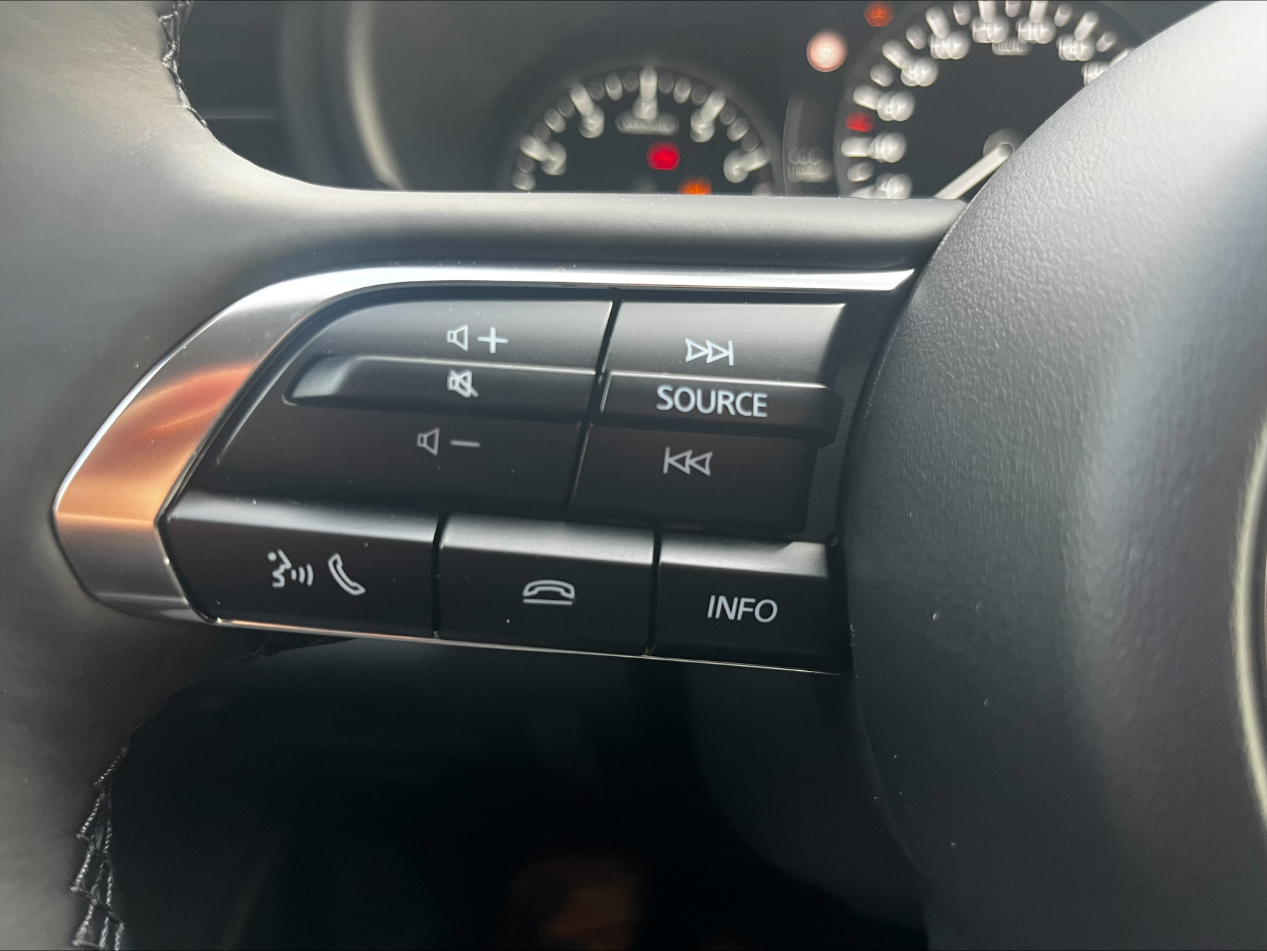 MAZDA CX-30 2.5L e-SKYACTIV G 140ps 6AT Exclusive-line MAZDA CX-30 2.5L e-SKYACTIV G 140ps 6AT Exclusive-line