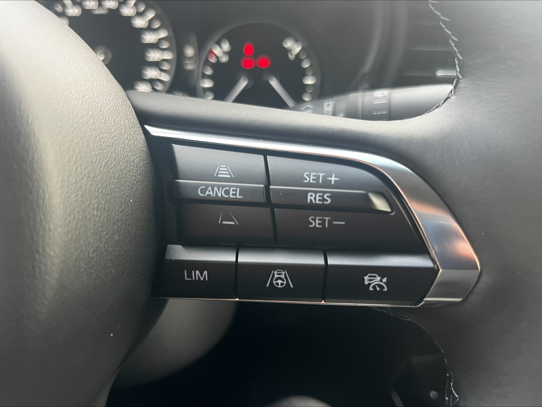 MAZDA CX-30 2.5L e-SKYACTIV G 140ps 6AT Exclusive-line MAZDA CX-30 2.5L e-SKYACTIV G 140ps 6AT Exclusive-line