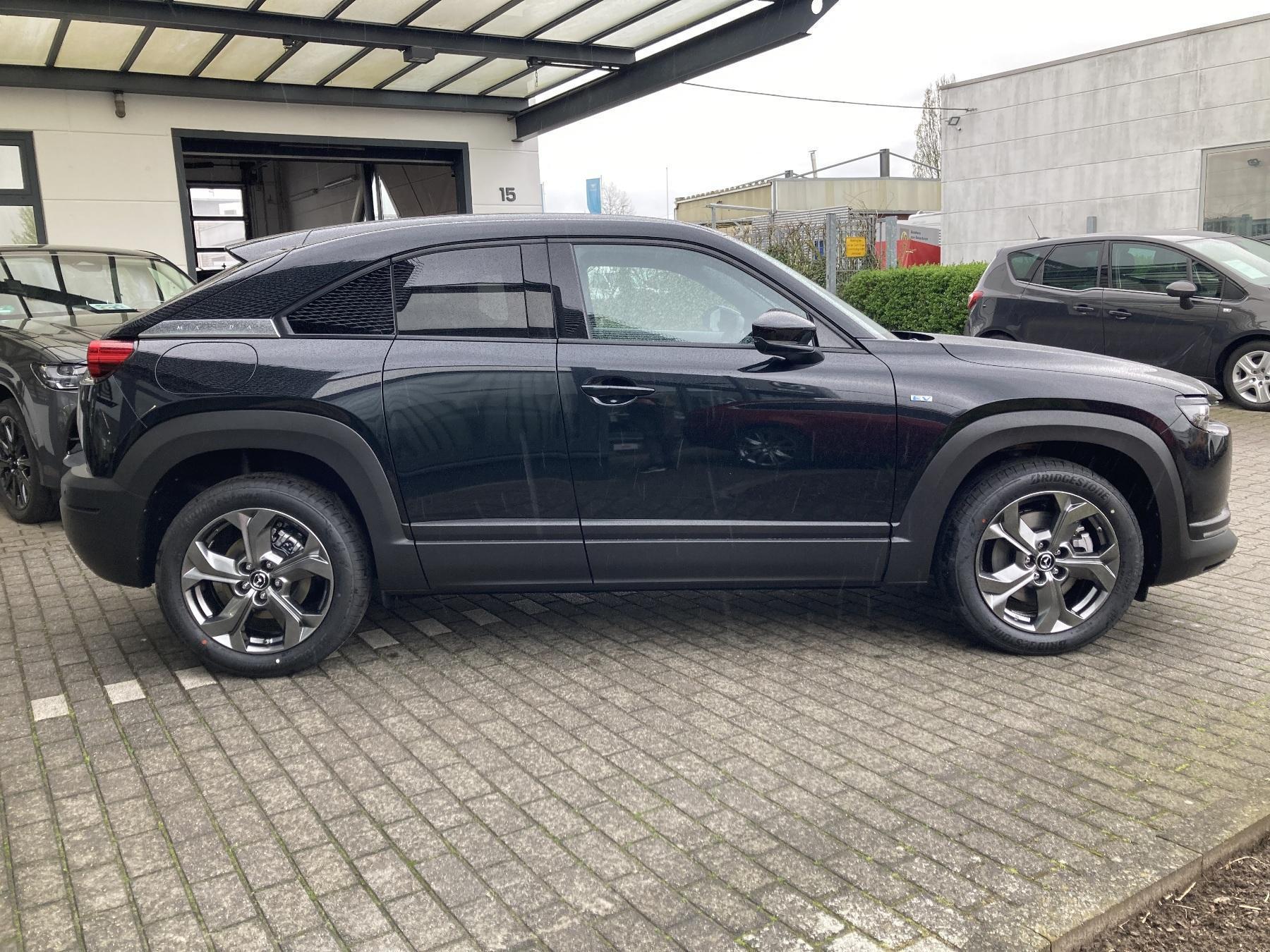 MAZDA MX-30 Advantage Anhängerkupplung für Fahrräder MAZDA MX-30 Advantage Anhängerkupplung für Fahrräder